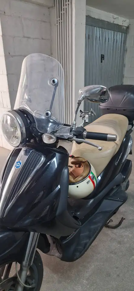 Piaggio Beverly 250