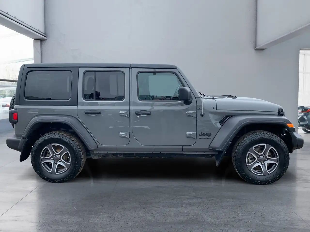 Jeep Wrangler снимка Jeep Wrangler