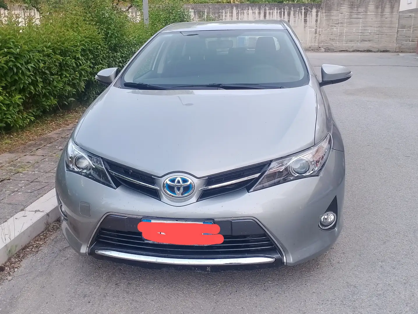 Toyota Auris 5p 1.8 hsd Active - 1