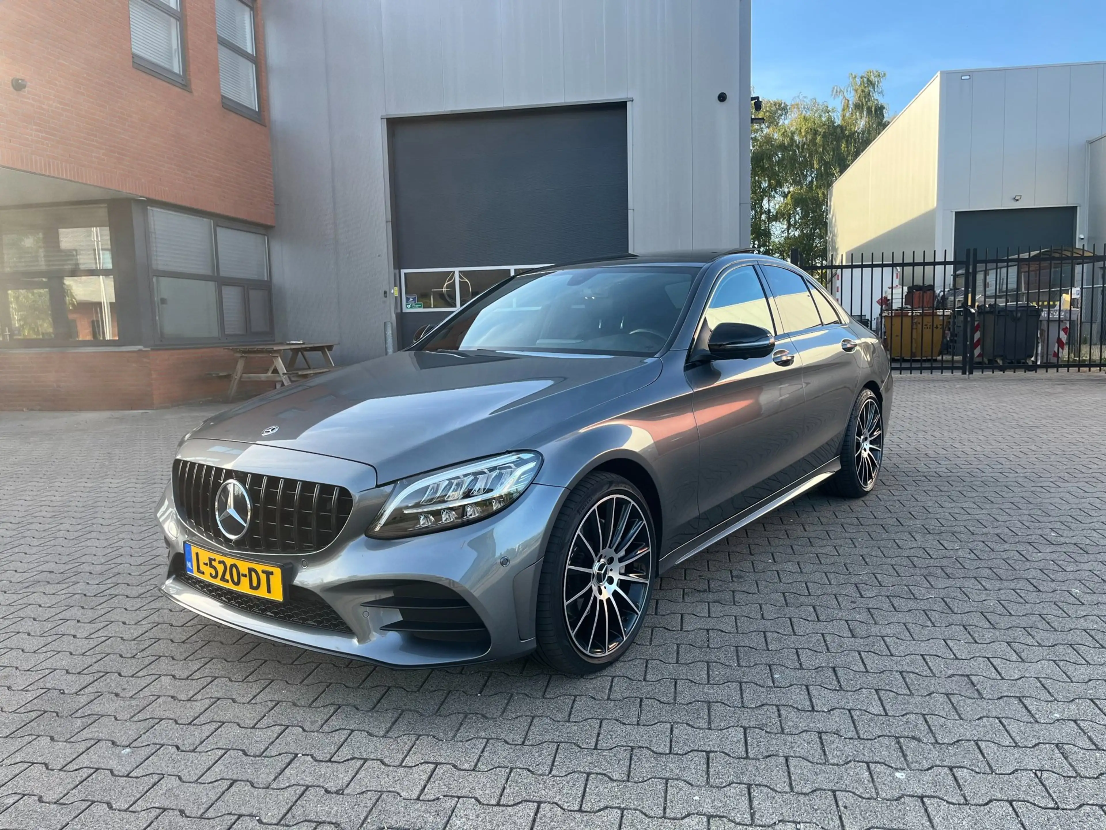 Mercedes-Benz C 200 4MATIC Premium Plus Pack AMG — photo 2