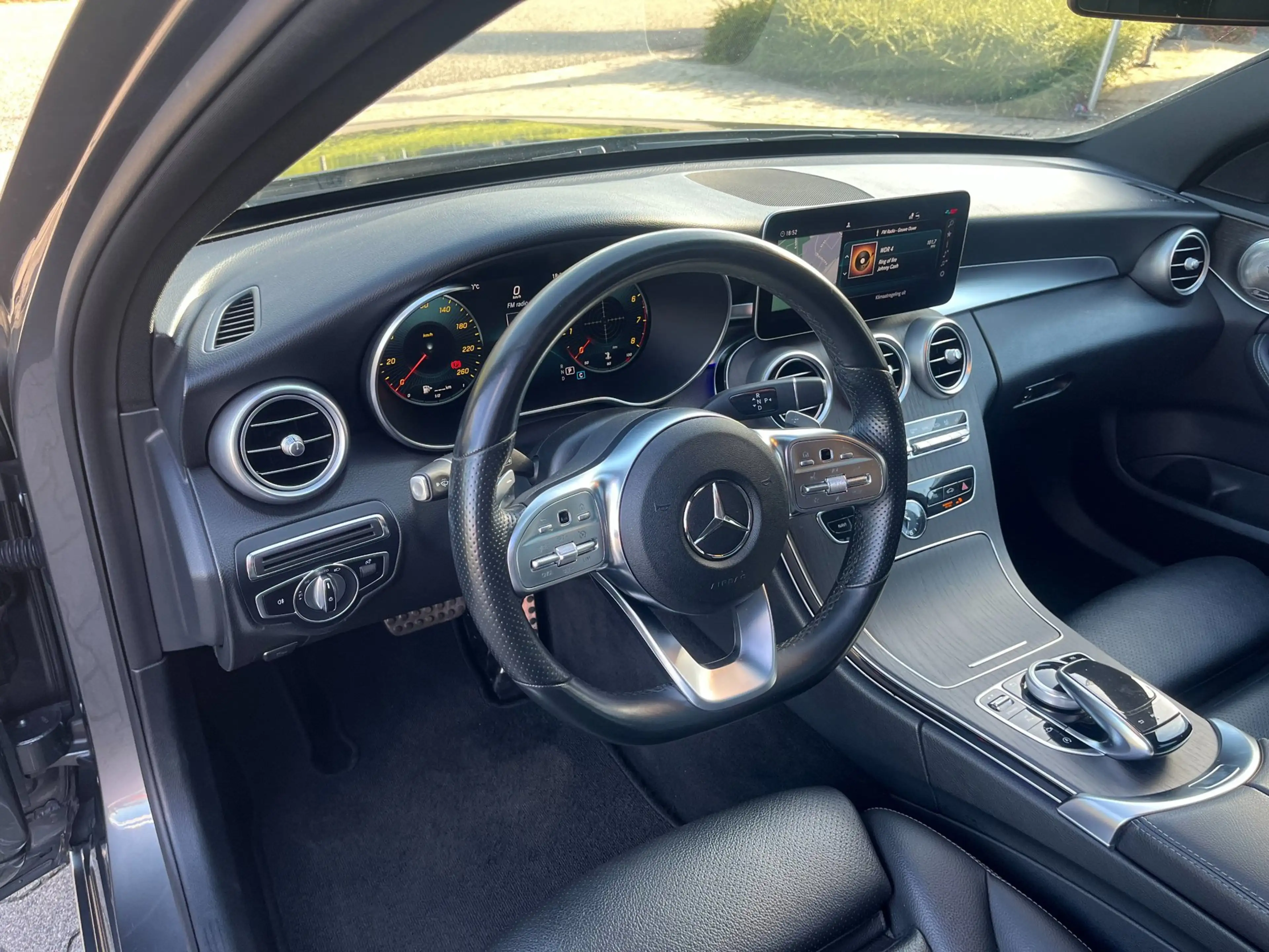 Mercedes-Benz C 200 4MATIC Premium Plus Pack AMG — photo 11