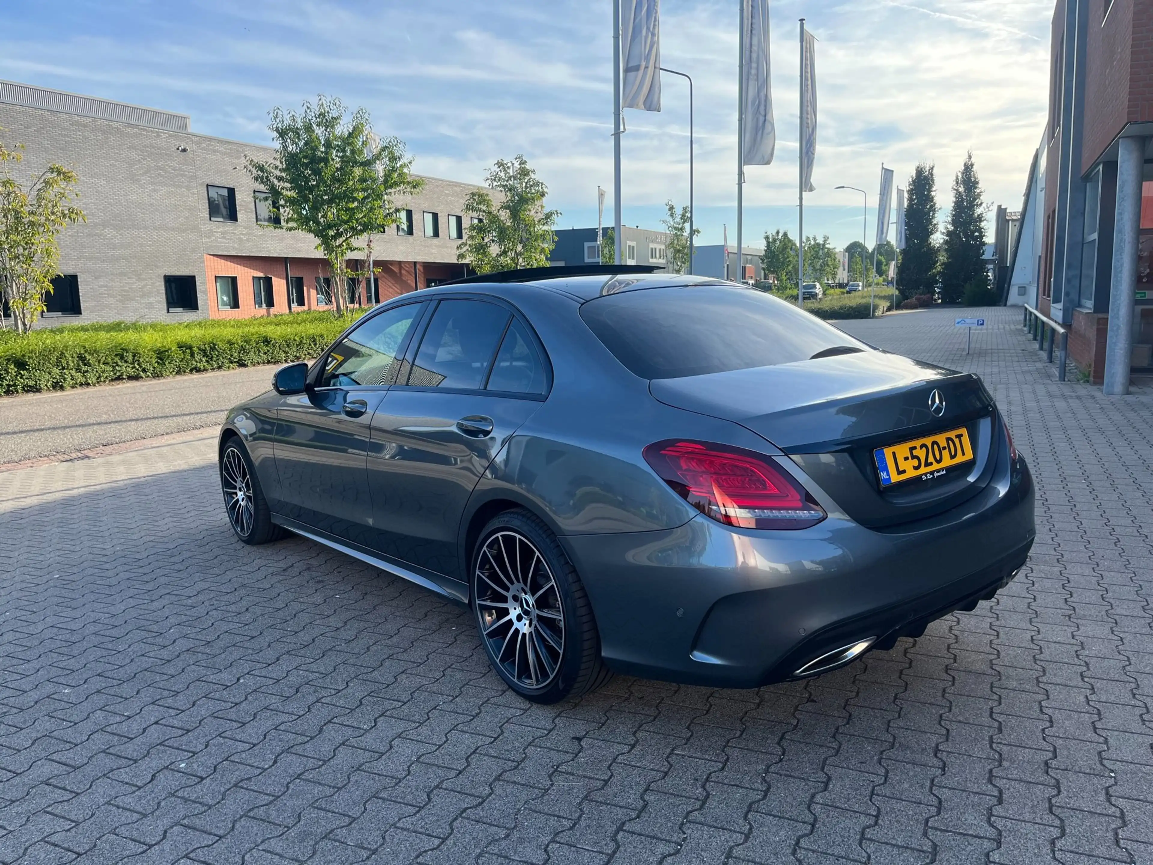 Mercedes-Benz C 200 4MATIC Premium Plus Pack AMG — photo 10