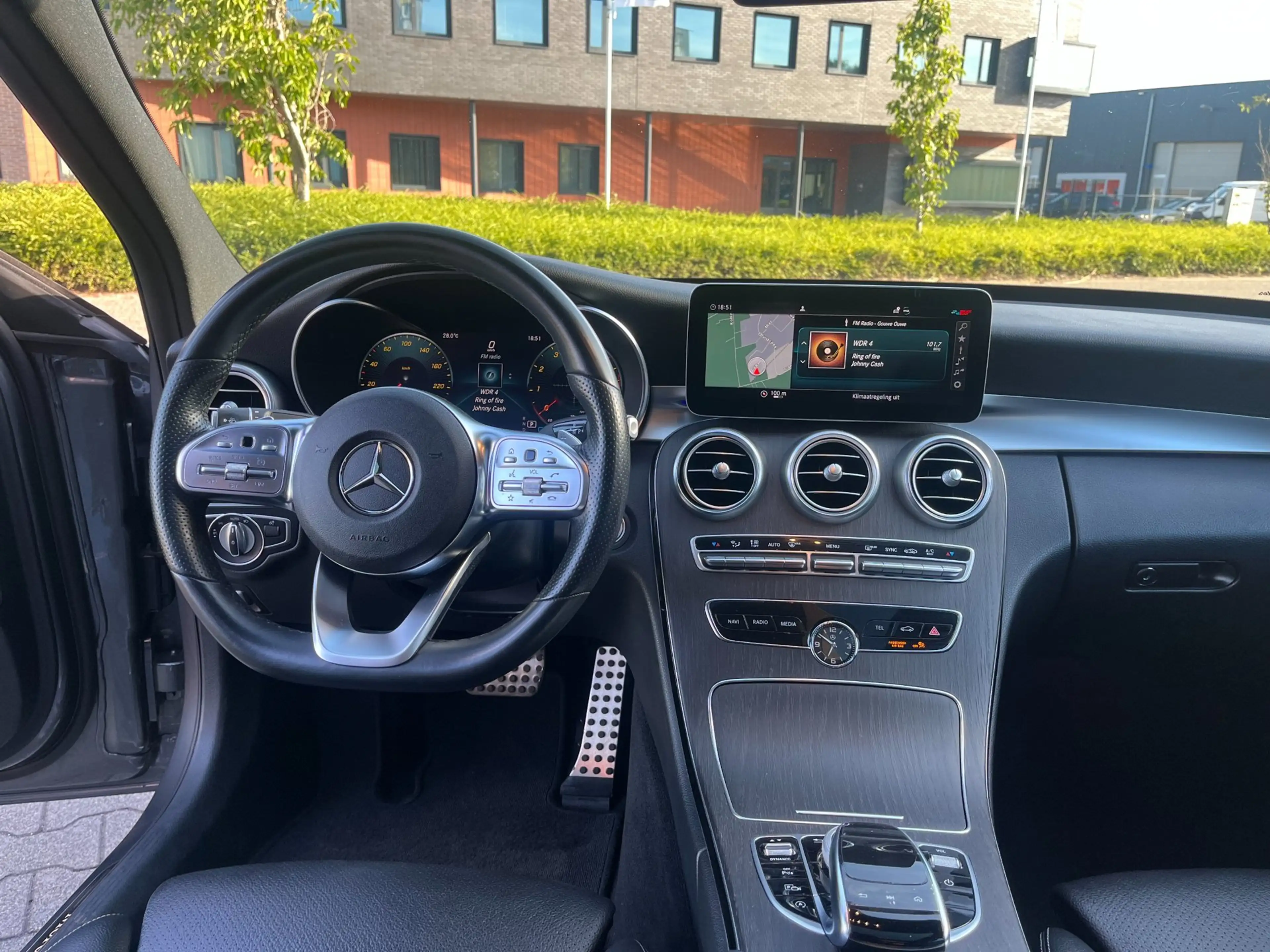 Mercedes-Benz C 200 4MATIC Premium Plus Pack AMG — photo 17
