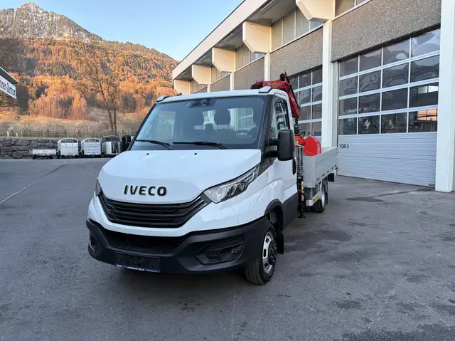 Iveco Daily 50C18H Pritsche m. Kran Ansicht 2