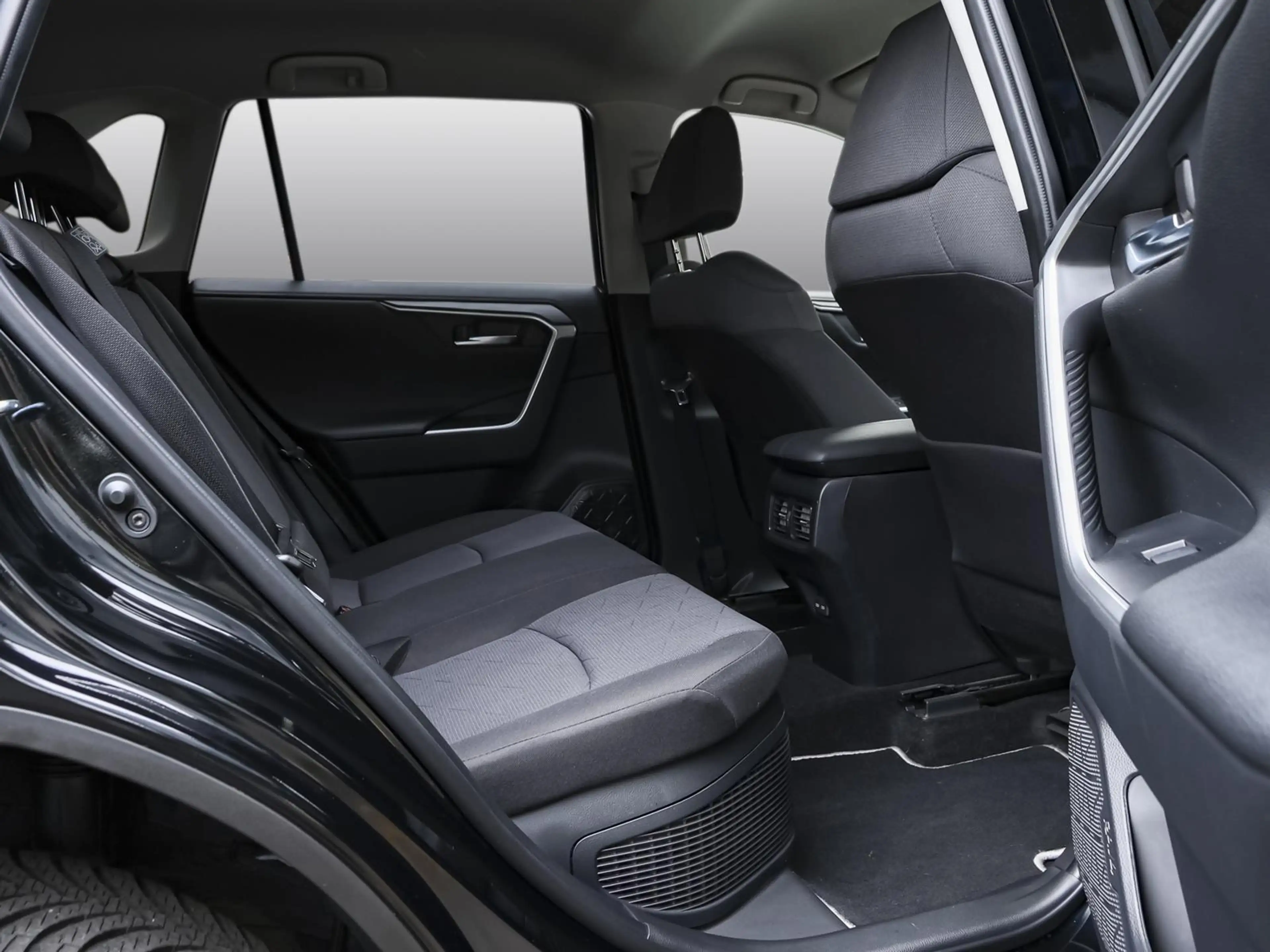 Toyota RAV 4 2.5 HYBRID TEAM D NAVI, ELEKTR. HECKKLAPPE — photo 4