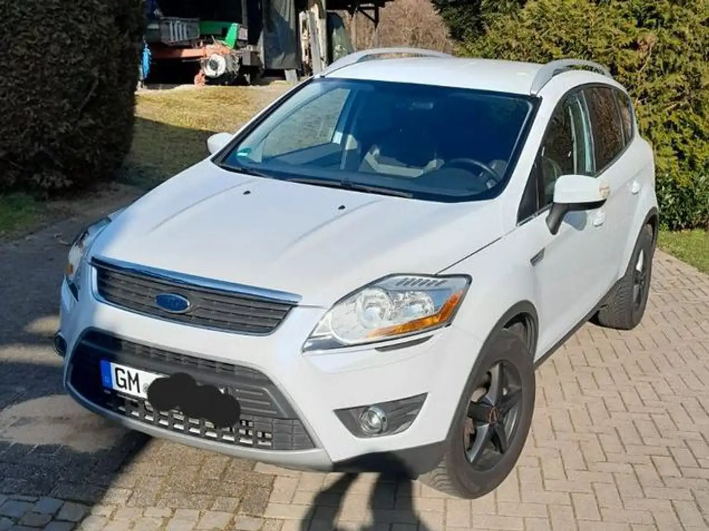 Ford Kuga Kuga 2.0 TDCi 2x4 Champions Edition Bílá - 1