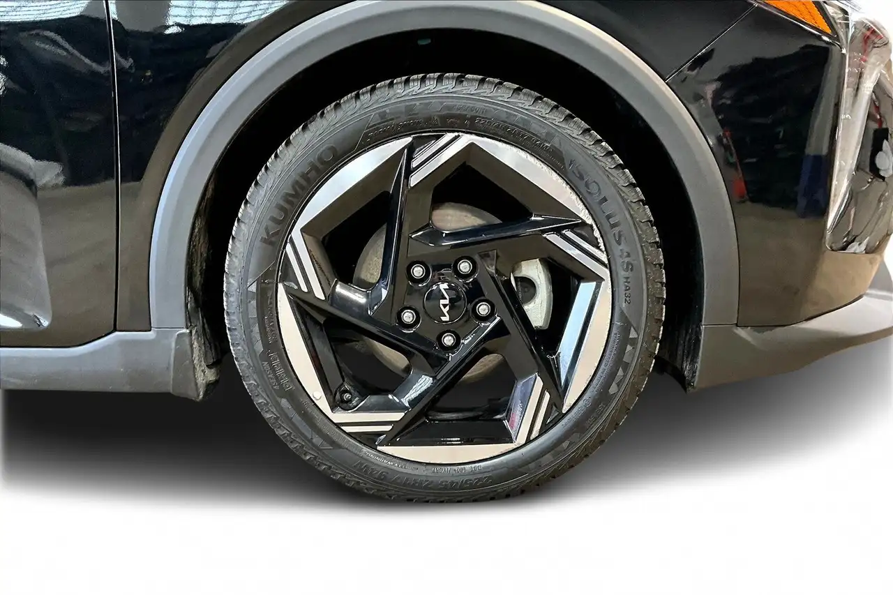 Kia K4 снимка Kia K4