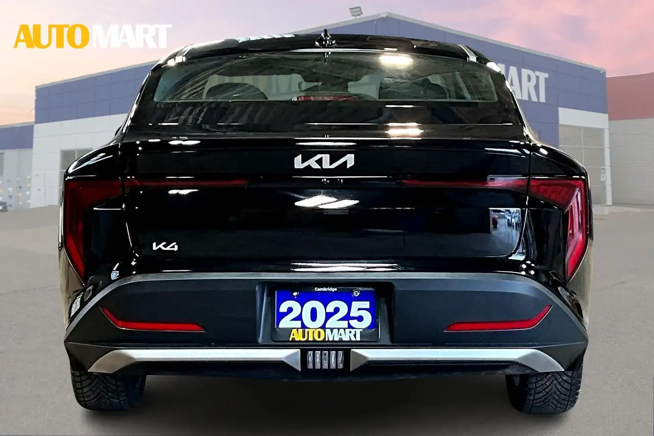 Kia K4 снимка Kia K4