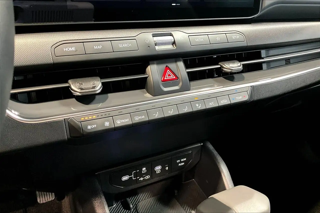 Kia K4 снимка Kia K4