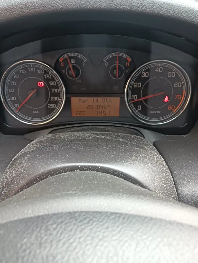 Fiat Croma Croma II 2005 2.2 mpi 16v Emotion Коричневий - 2