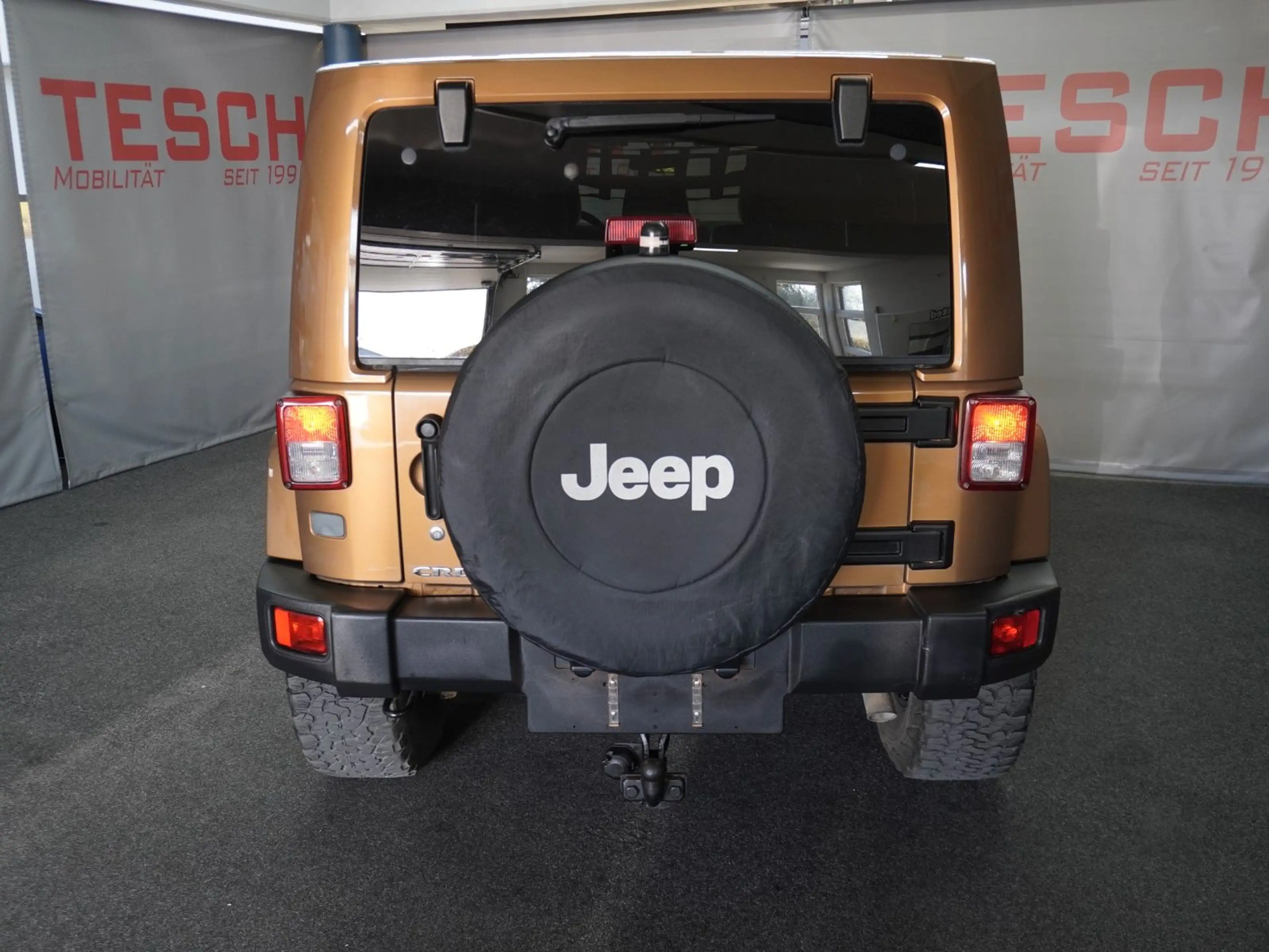 Jeep Wrangler 2.8 CRD 70th Edit| Unlimited Sahara | — photo 8