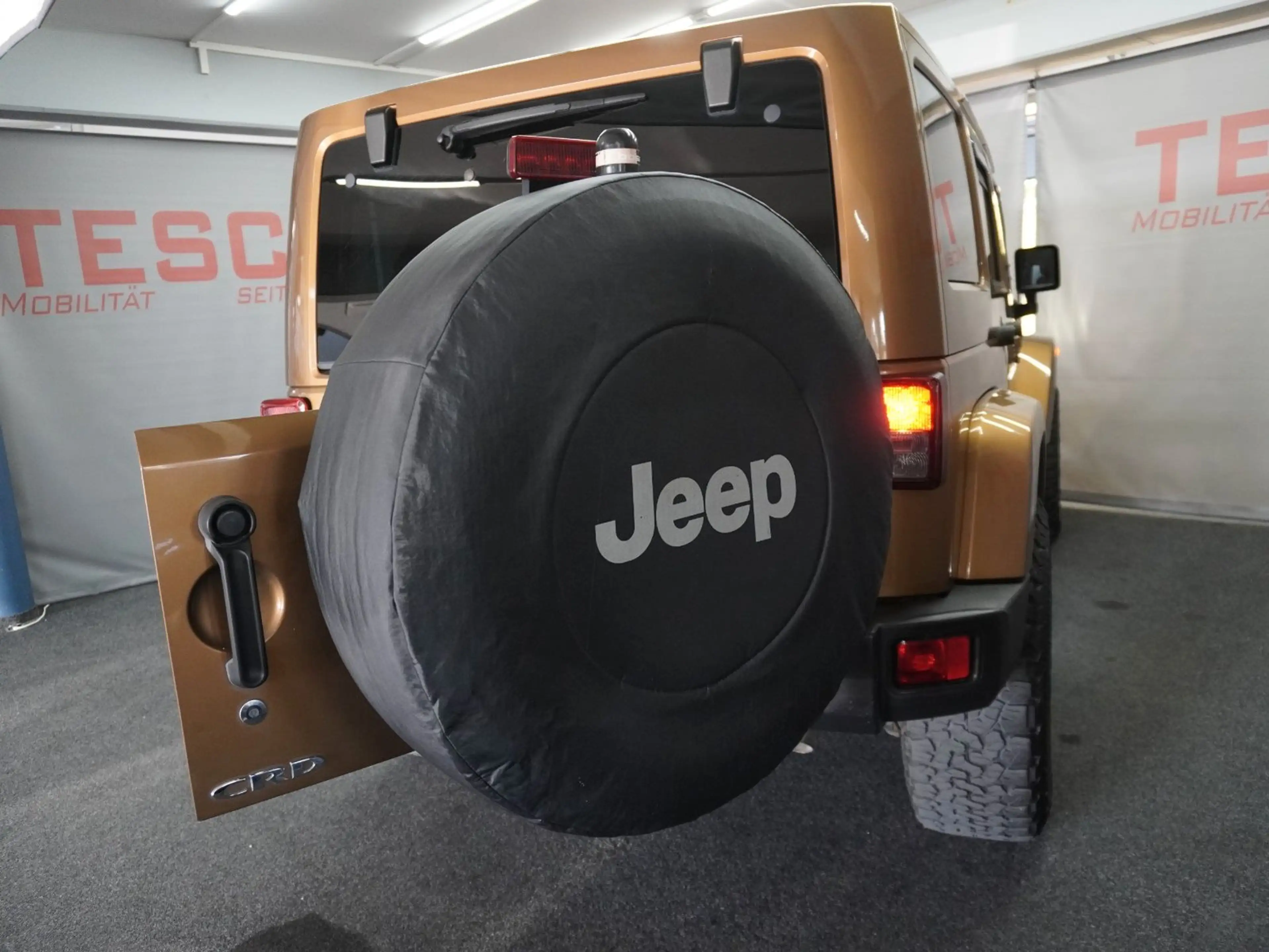 Jeep Wrangler 2.8 CRD 70th Edit| Unlimited Sahara | — photo 10