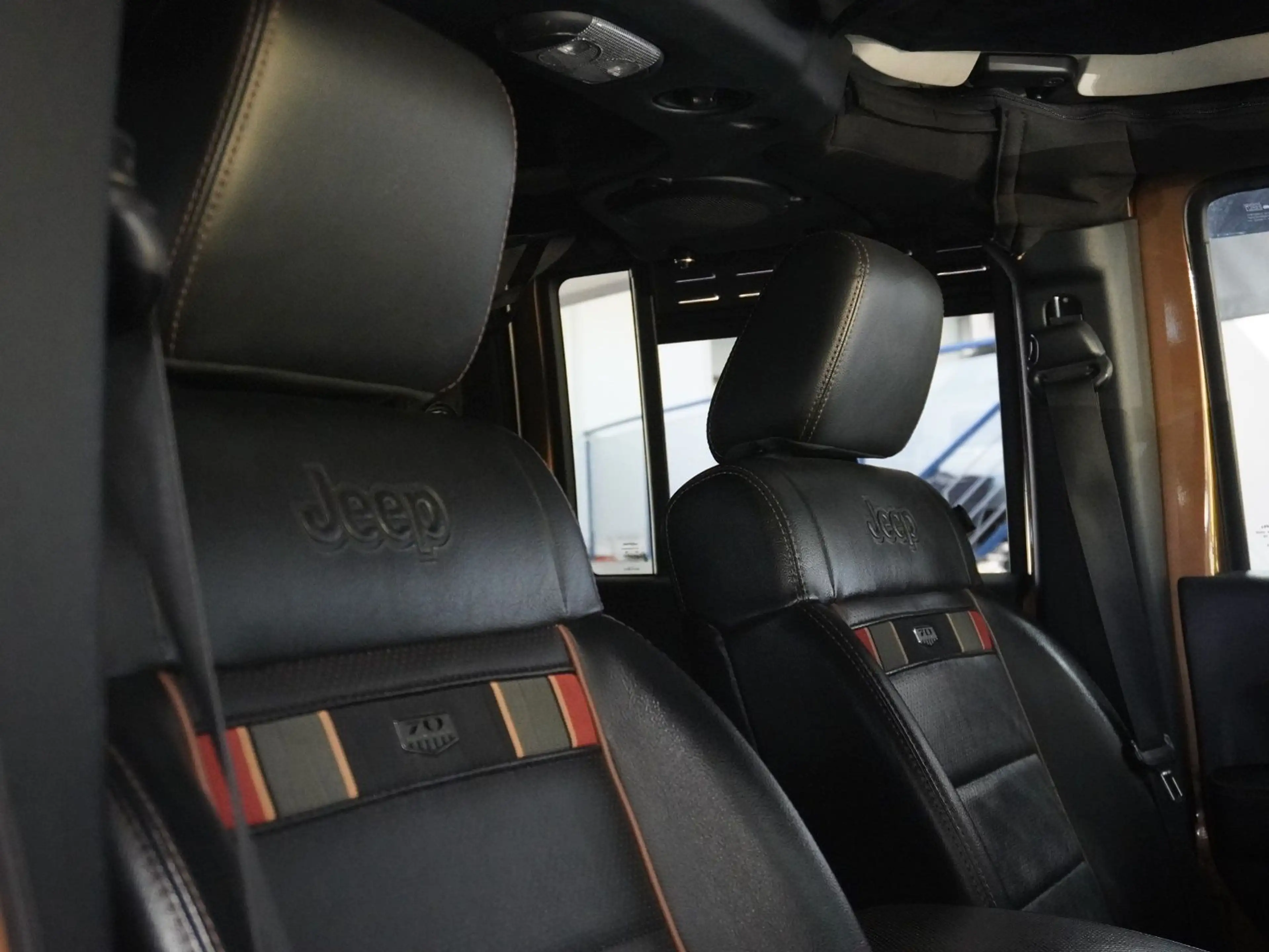 Jeep Wrangler 2.8 CRD 70th Edit| Unlimited Sahara | — photo 15