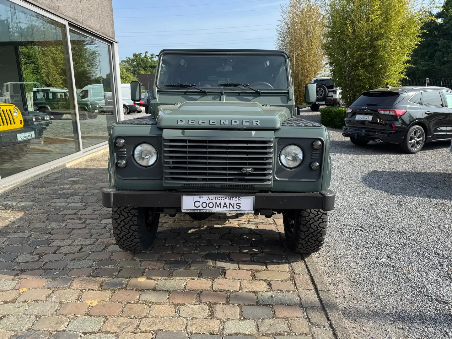 Land Rover Defender 2.2 Turbo Vert - 2