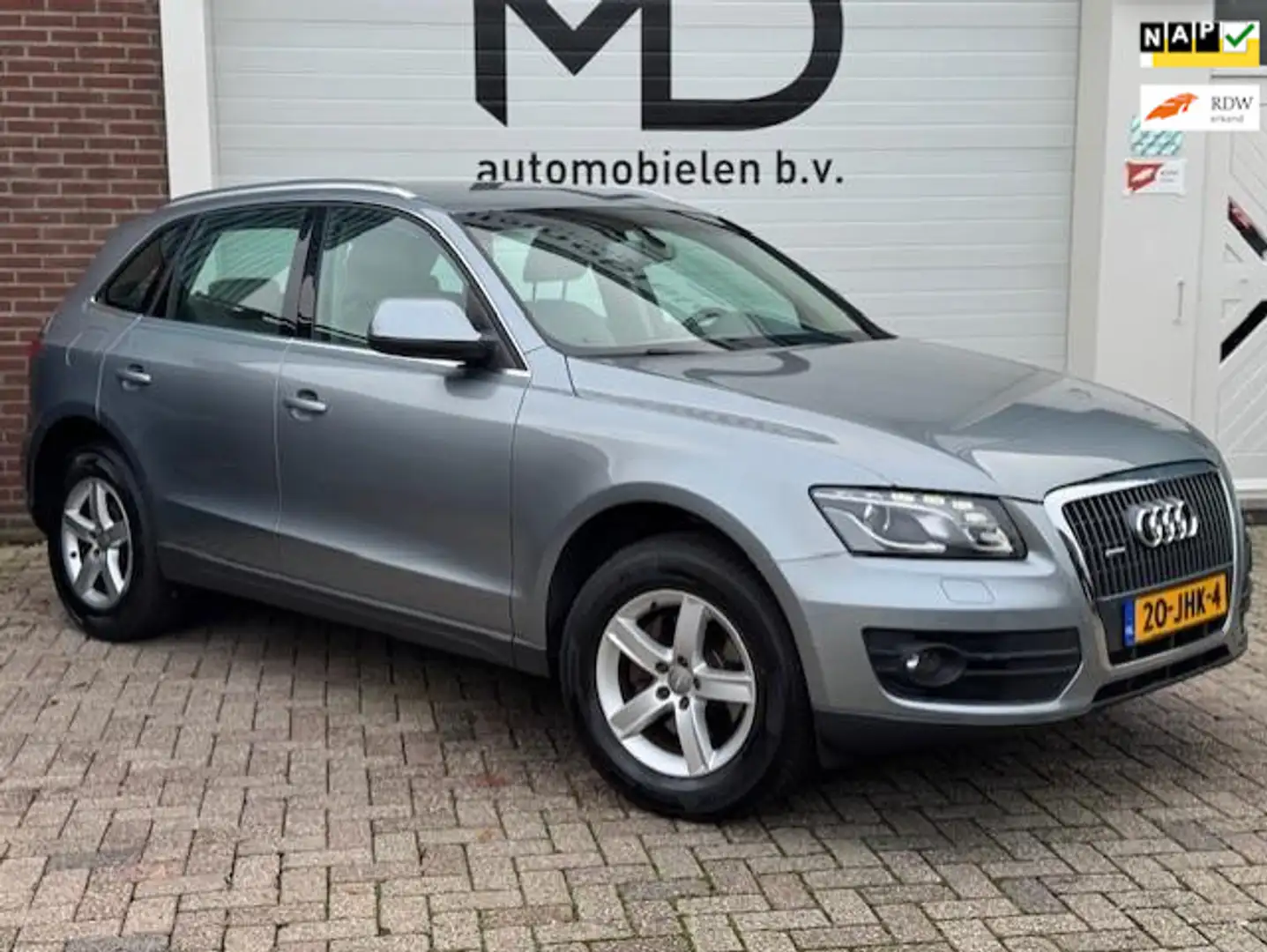Audi Q5 2.0 TFSI quattro Pro Line - Automaat - Trekhaak -L Grau - 1