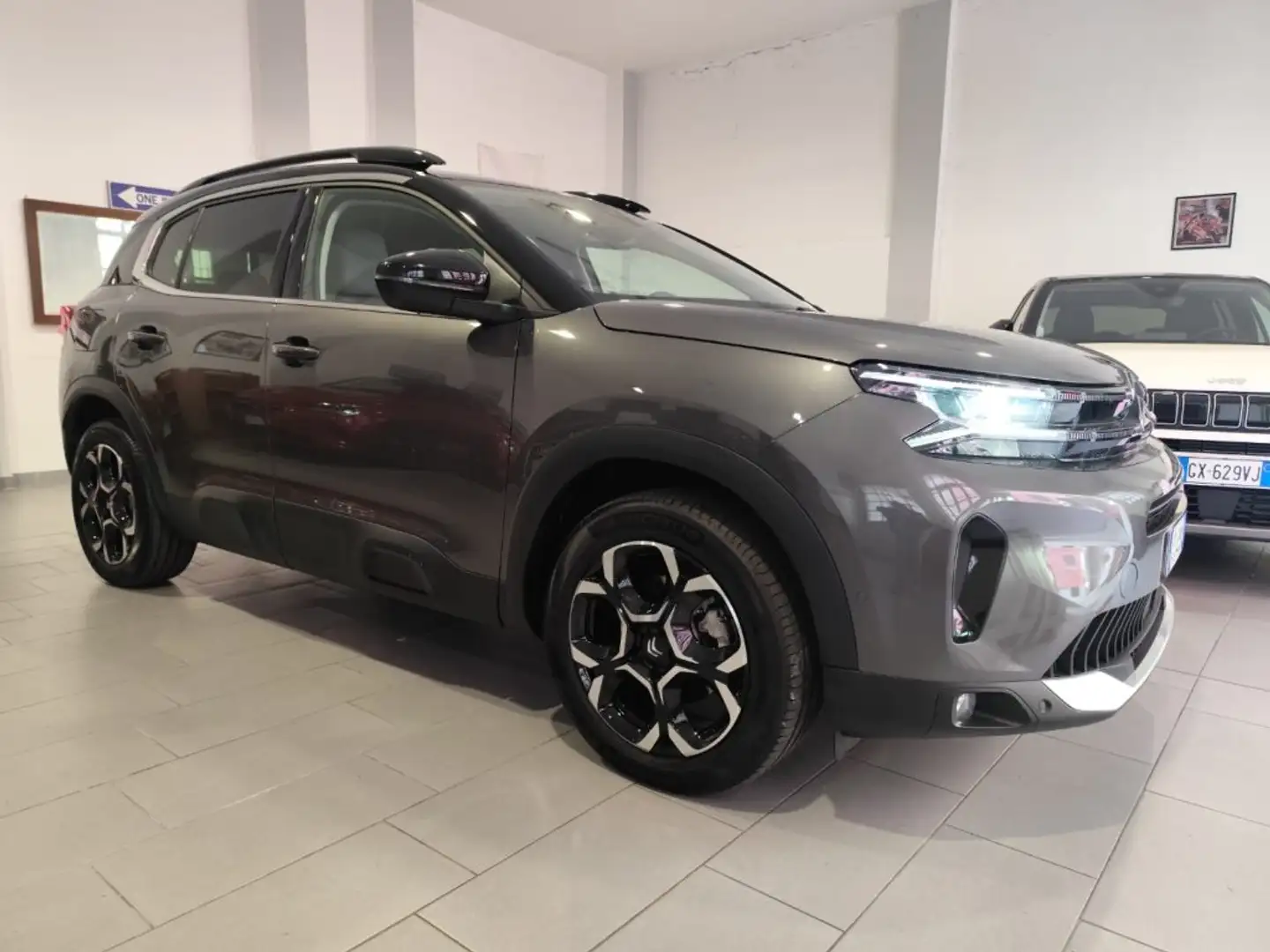 Citroen C5 Aircross Hybrid 136 e-DCS6 MAX Grigio - 1