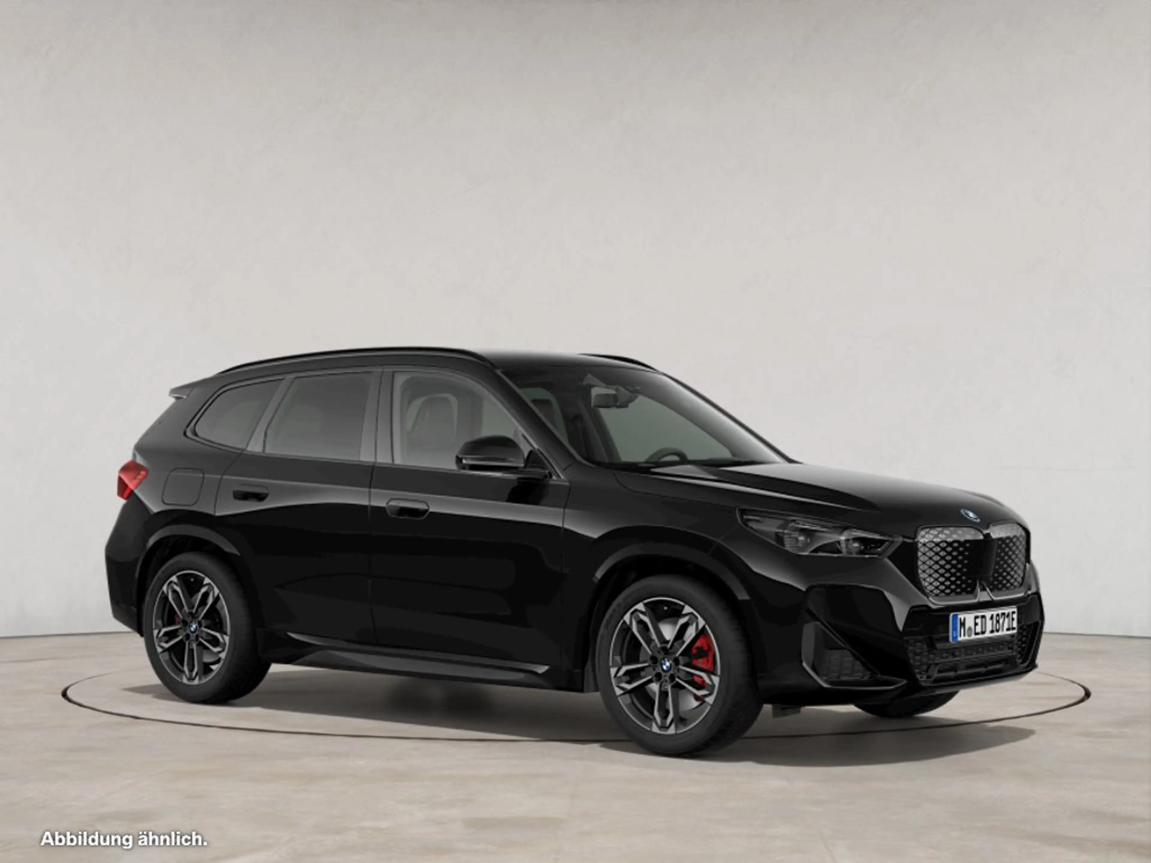 BMW iX1 xDrive30 30 — photo 9