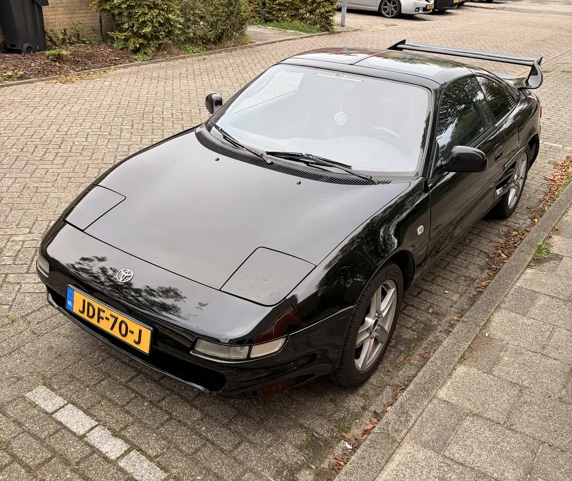 Toyota MR 2
