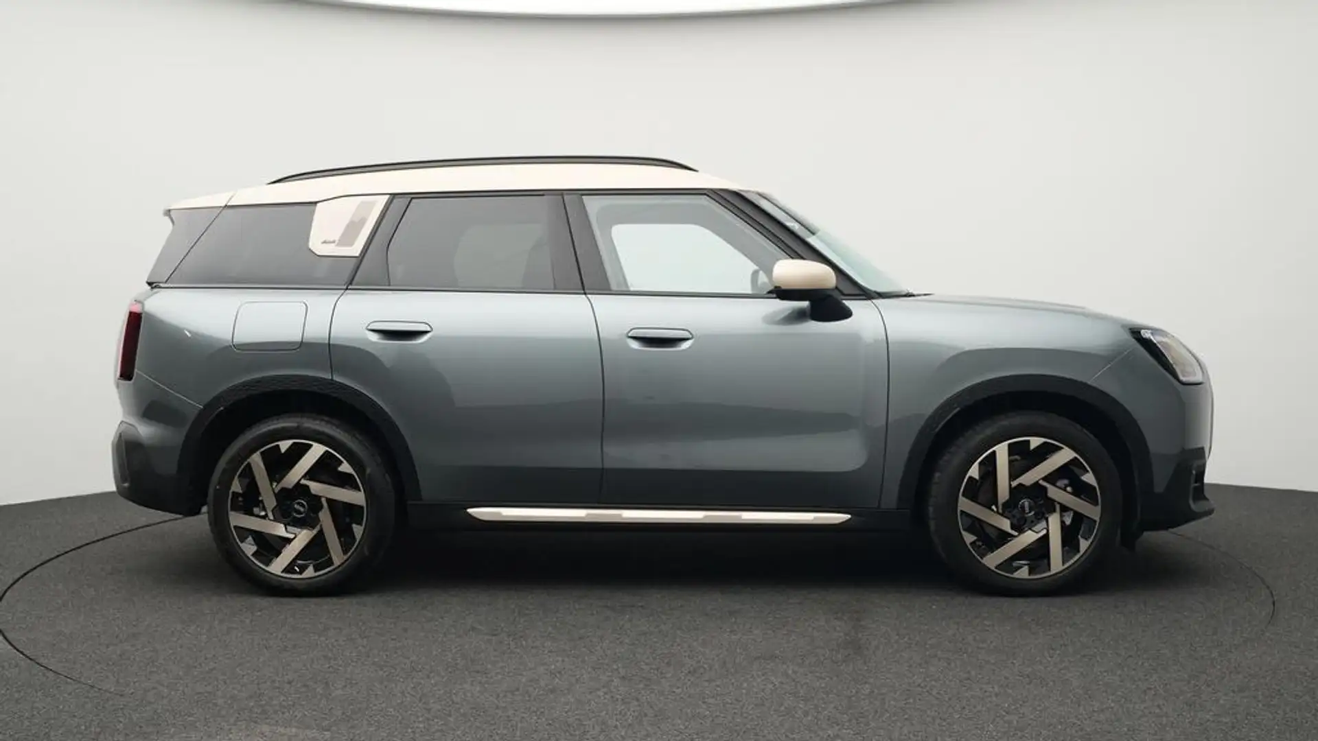 MINI Countryman S All4 Favoured Trim Grün - 2