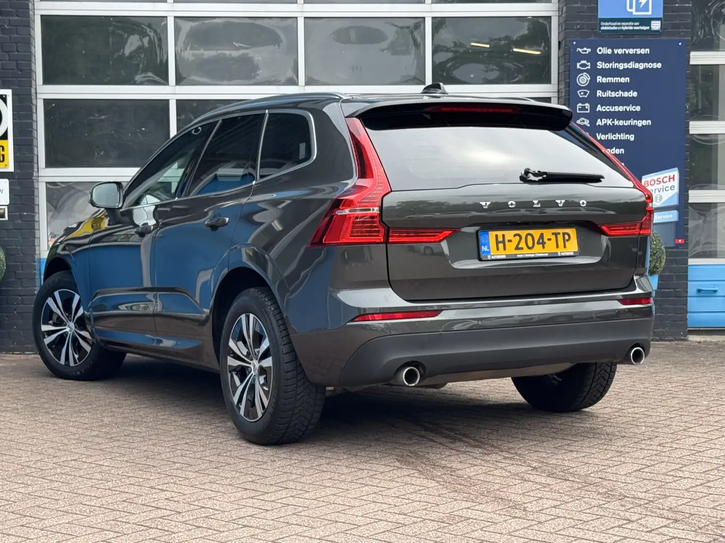 Volvo XC60 2.0 B5 Inscription Prijs Inclusief Onderhoud & 12 Grijs - 2