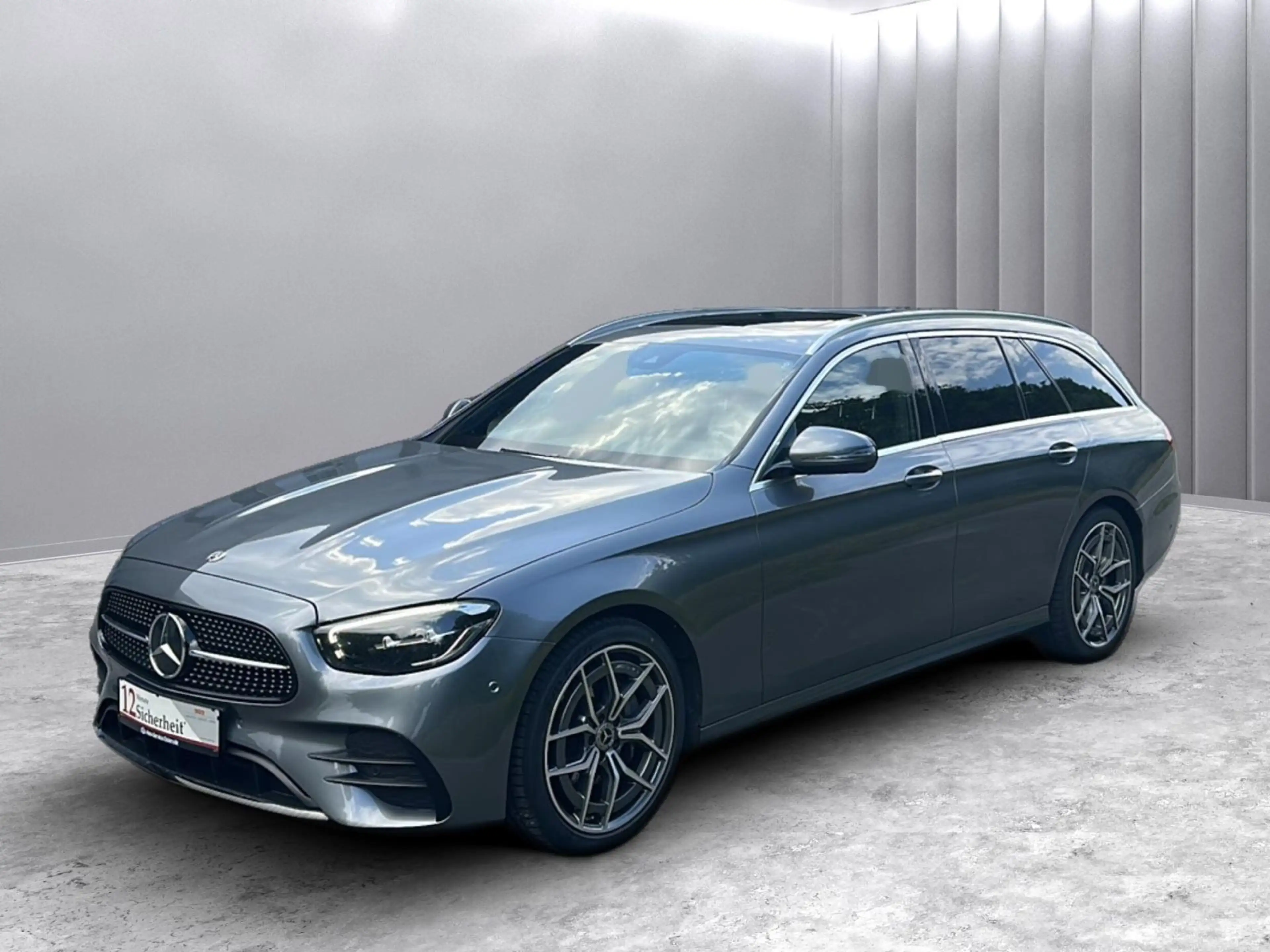 Mercedes-Benz E 220 T-Modell AMG *2.HD/AHK/SHD/MBUX/LED* — photo 3