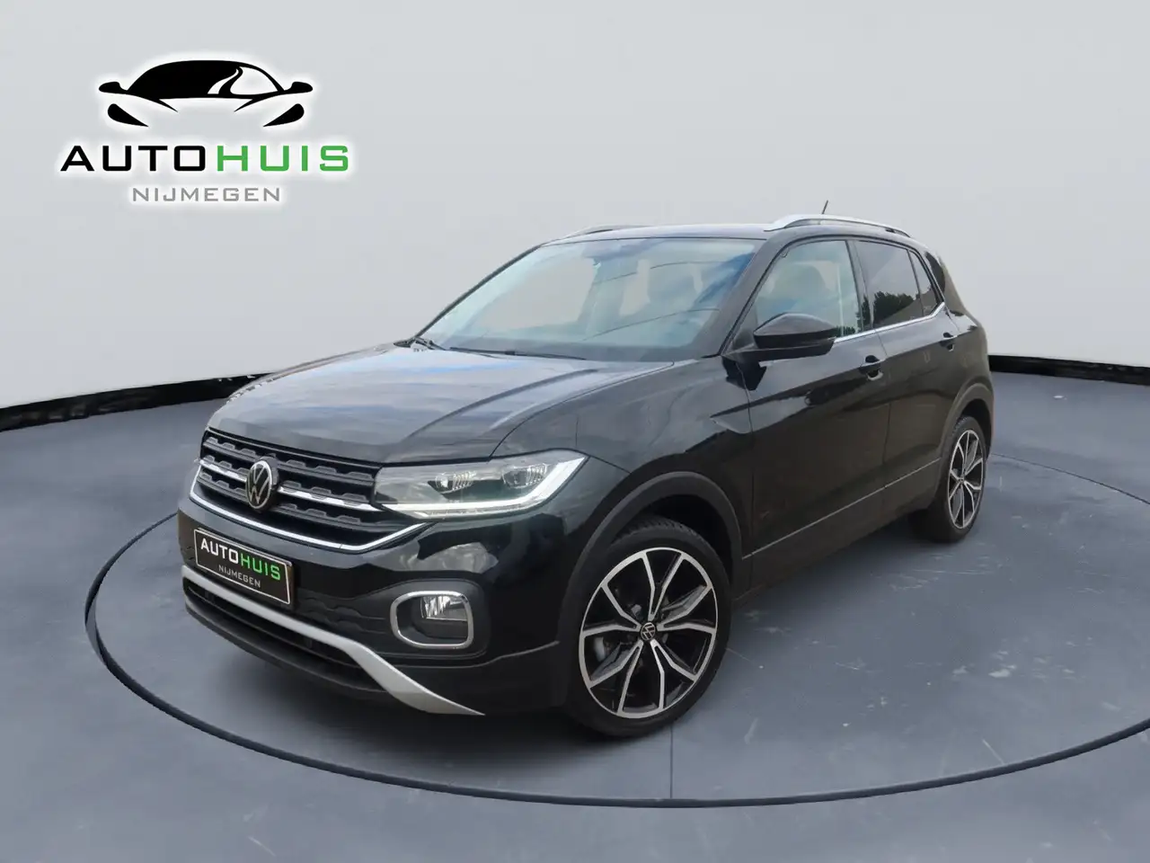 Volkswagen T-Cross 1.0 TSI Style Automaat Stoelverwarming Luxe uitvoe — photo 1 of 15