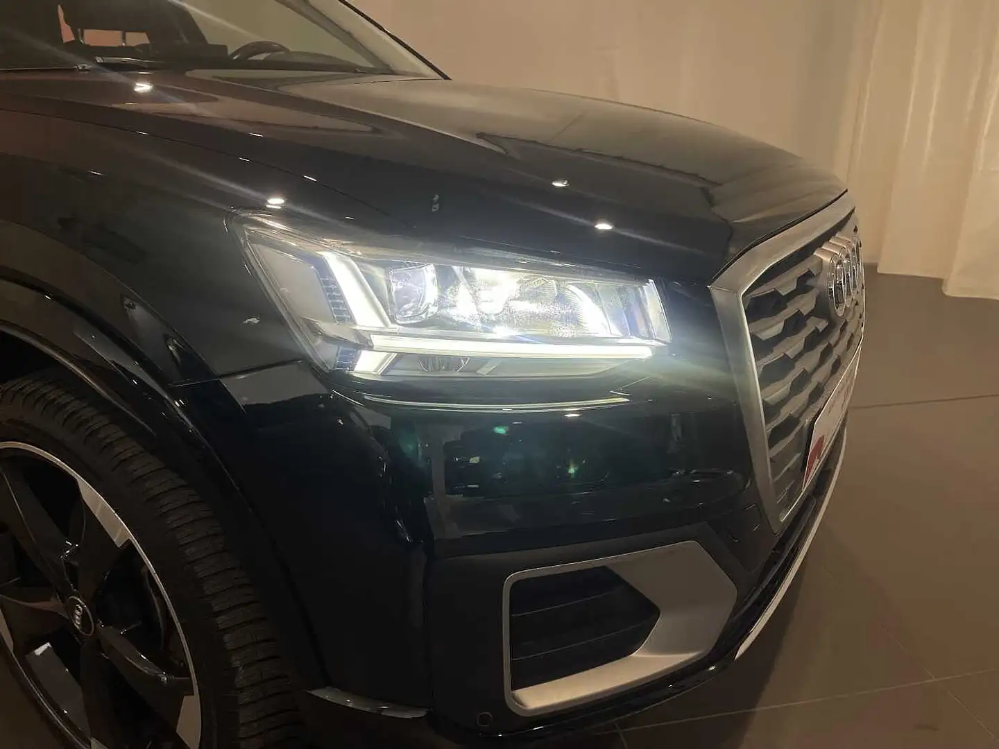 Audi Q2 1.6 TDI Sport Nero - 2