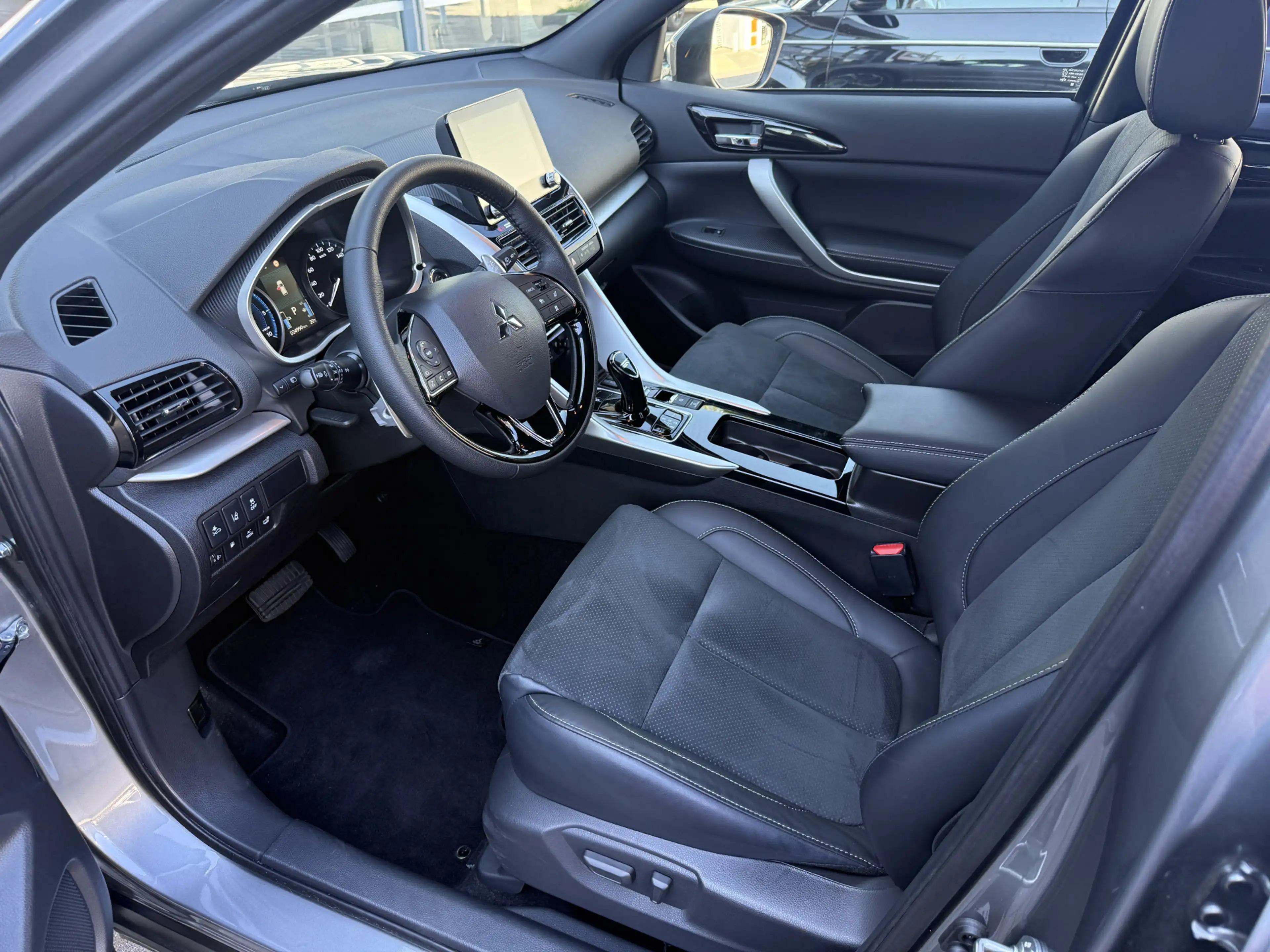 Mitsubishi Eclipse Cross 2.4 PHEV Executive 360Cam/Apple — photo 6