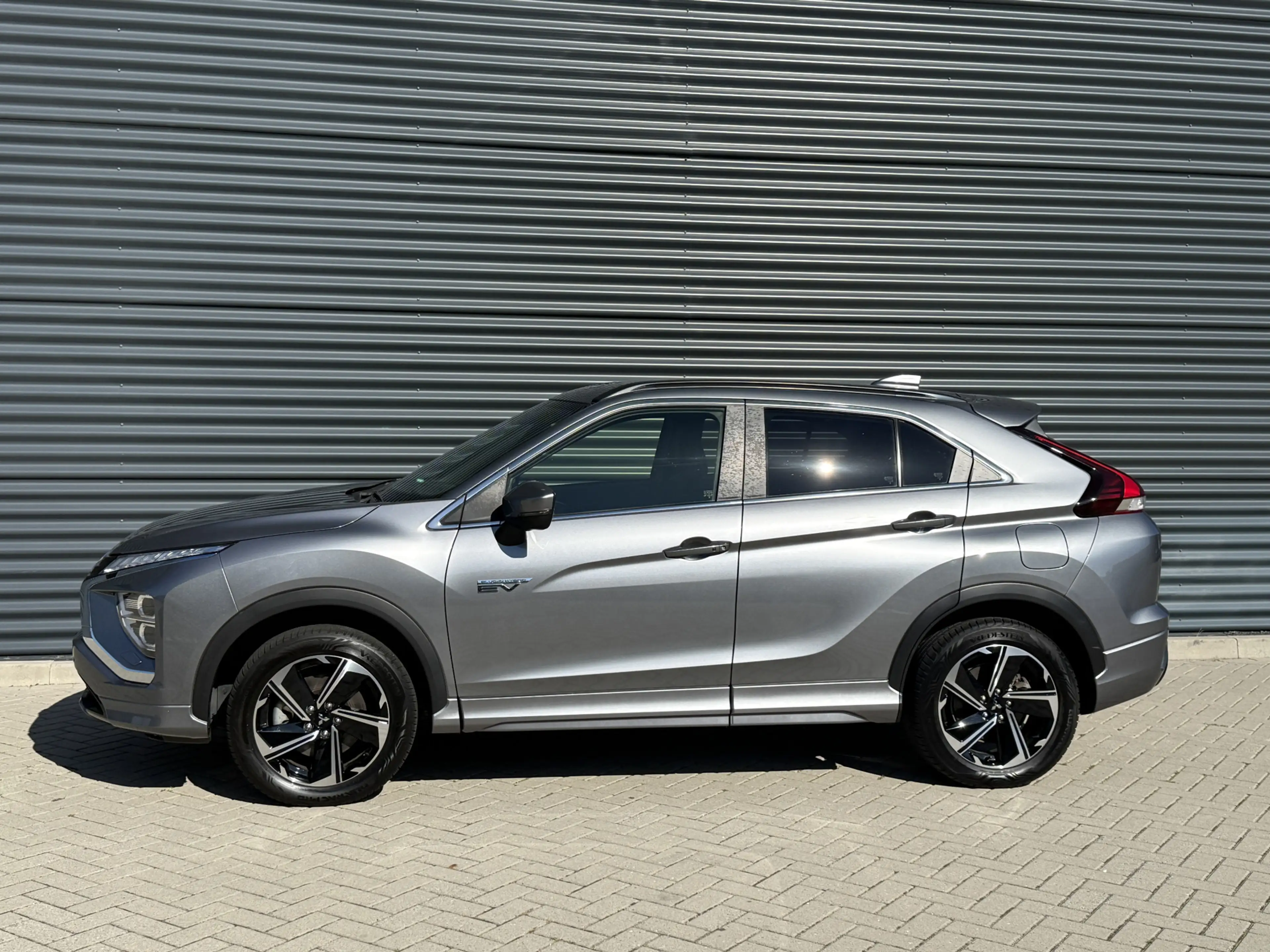 Mitsubishi Eclipse Cross 2.4 PHEV Executive 360Cam/Apple — photo 4