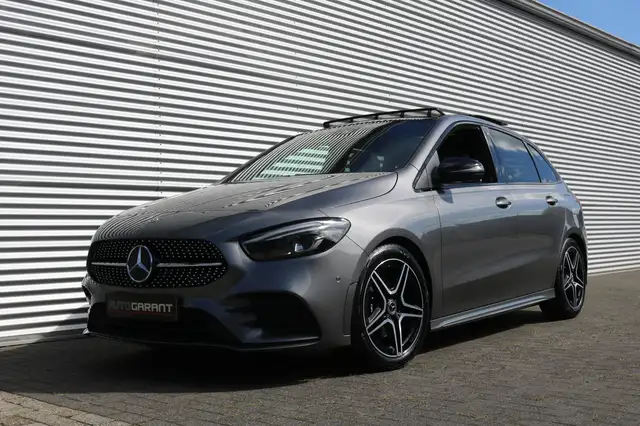 Mercedes-Benz B 200 Aut AMG Pakket AMG NightPakket (Panoramadak Sportl