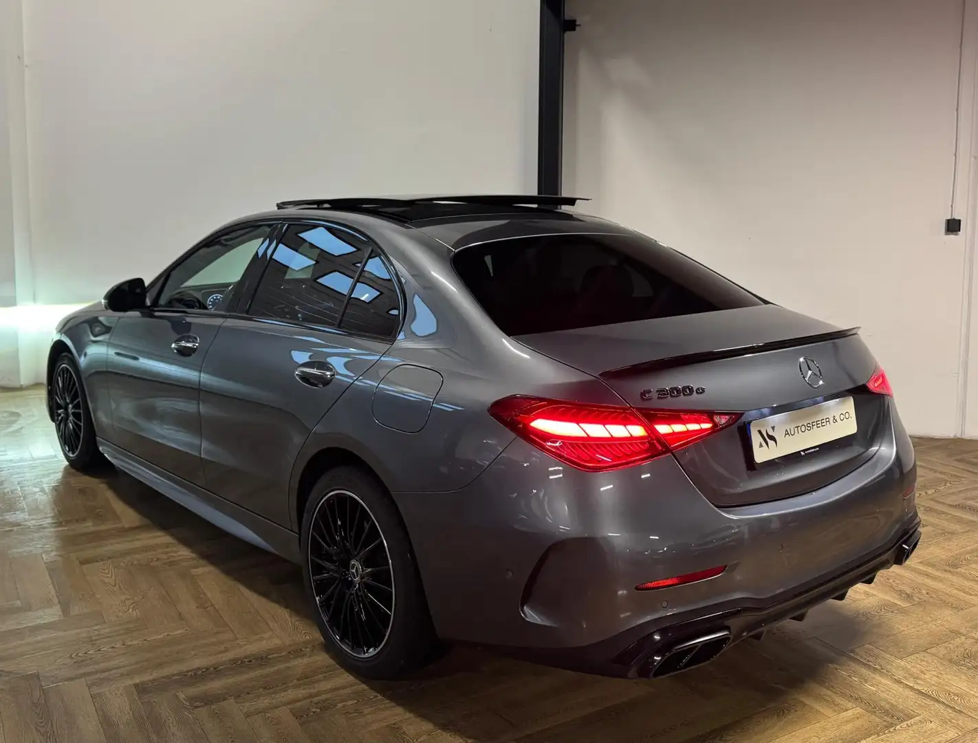 Mercedes-Benz C 300 e AMG MEMORY HUD PANO VOL' Noir - 2