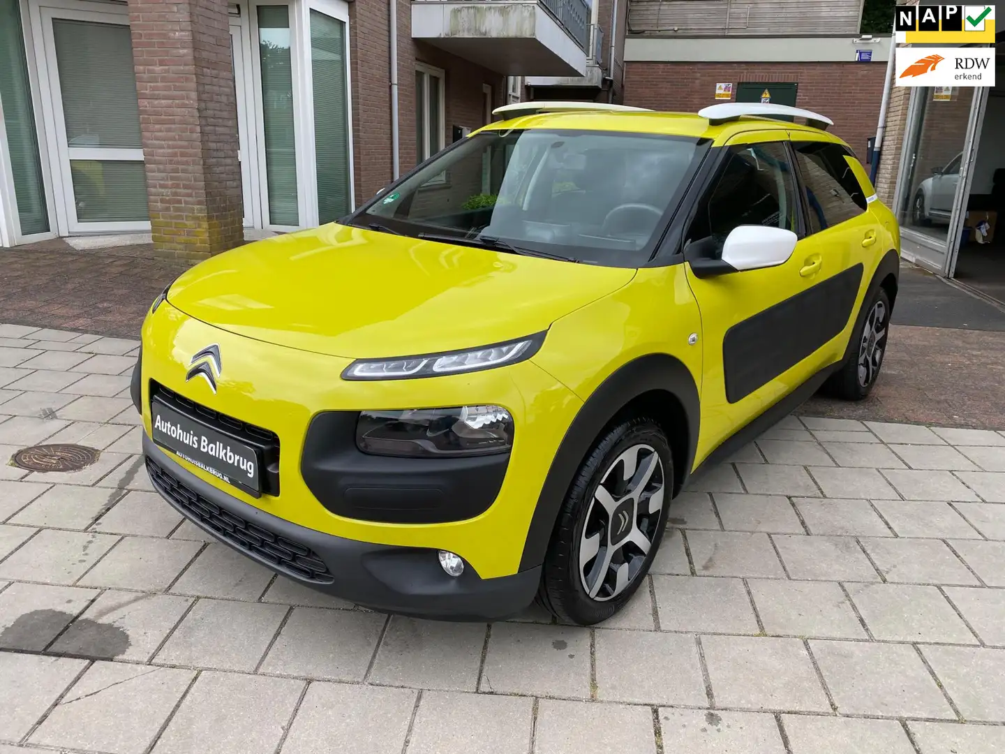 Citroen C4 Cactus 1.2 VTi Feel/Airco//Camera!/cruisecontro/ lm velge Yellow - 1