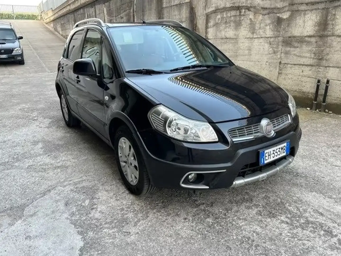 Fiat Sedici 1.6 16V 4x4 Dynamic Černá - 1