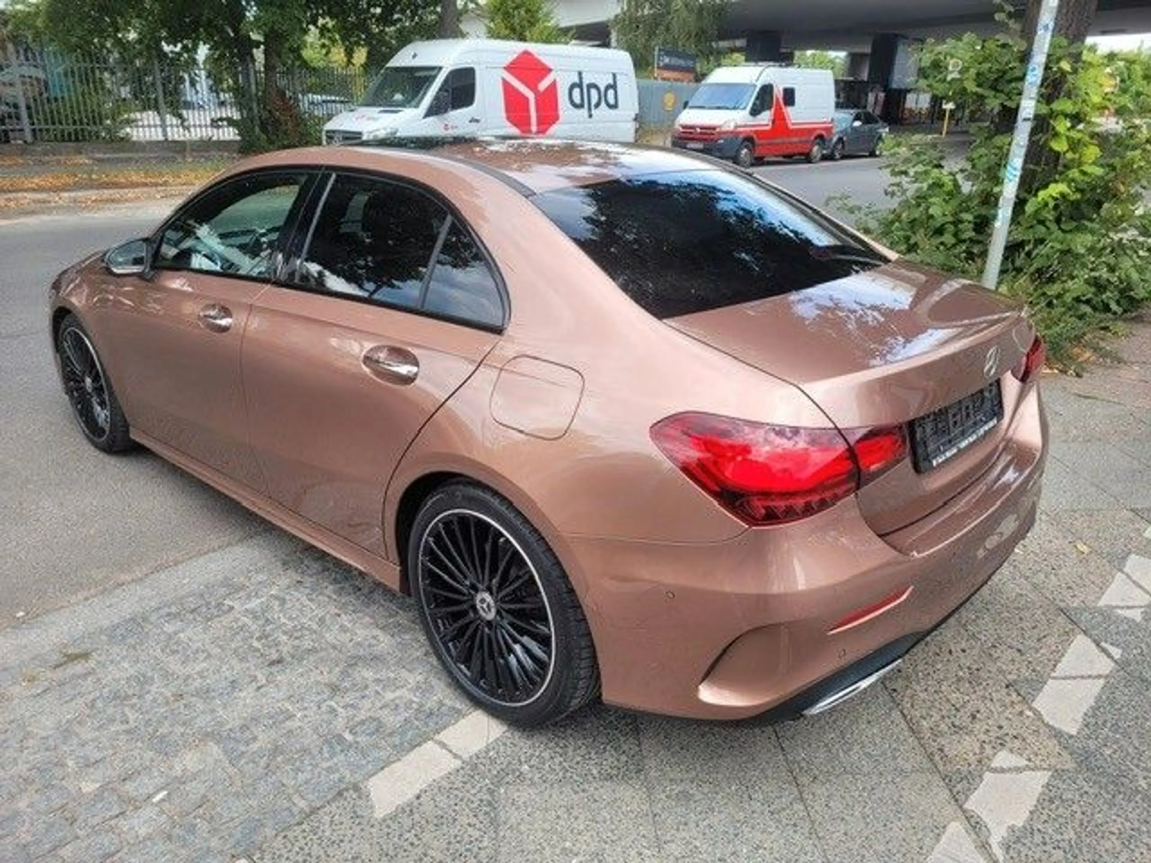Mercedes-Benz A 200 AMG Automatik Pano Head-Up Keyless Kamera — photo 12