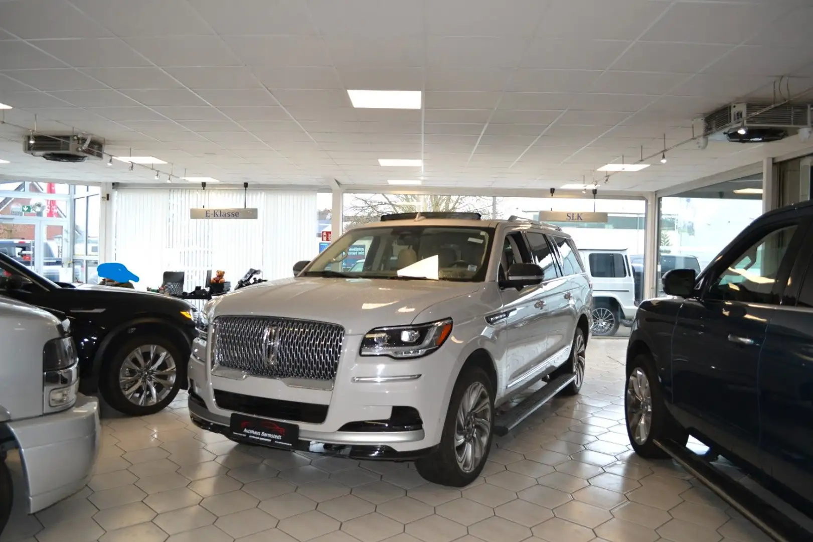 Lincoln Navigator L Biturbo Luxury -AWD- 7 Sitze - 1