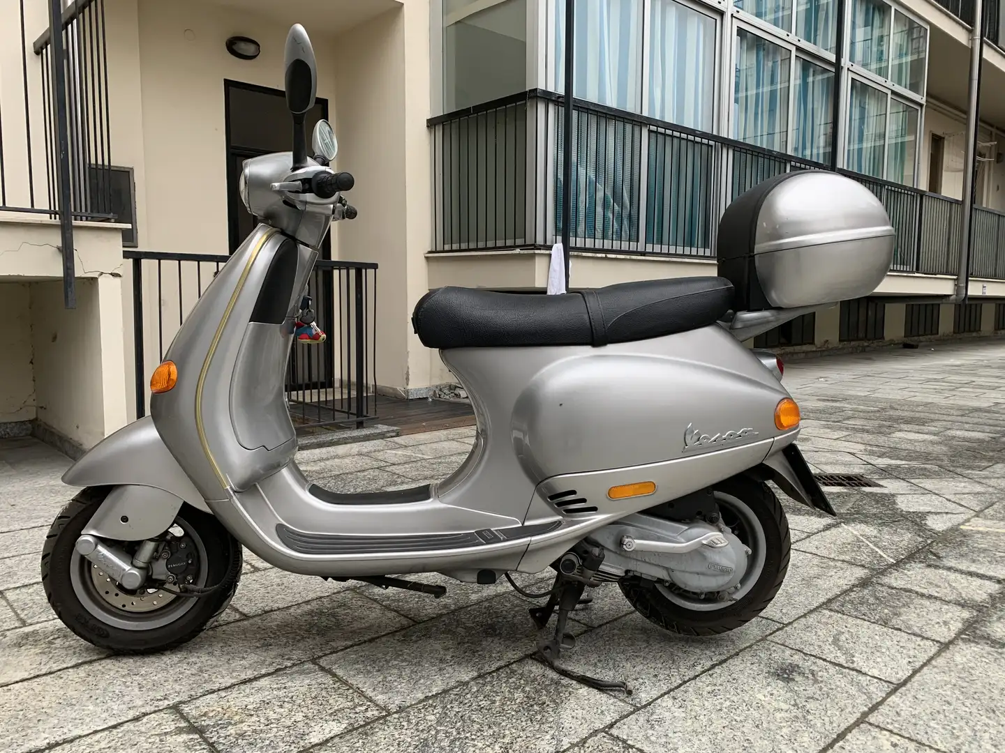 Vespa ET 4 Zilver - 2