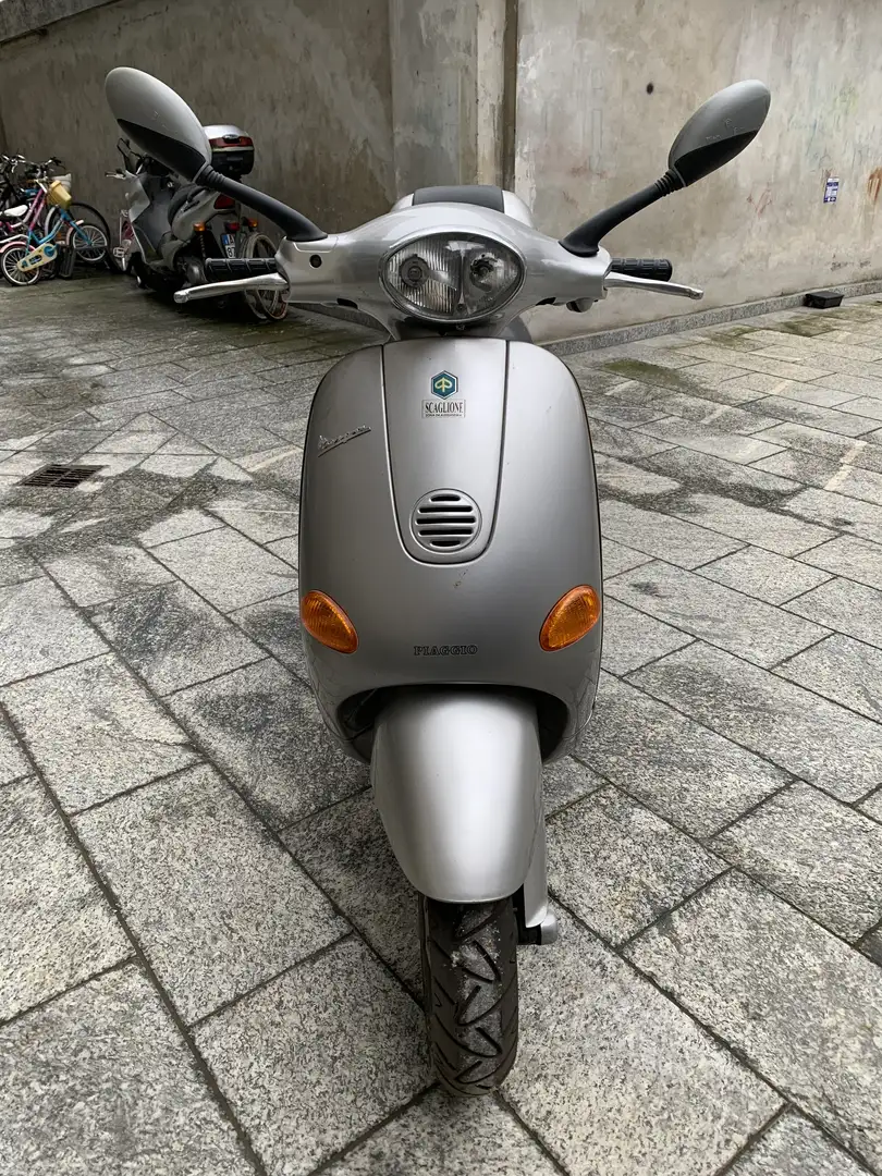 Vespa ET 4 Zilver - 1