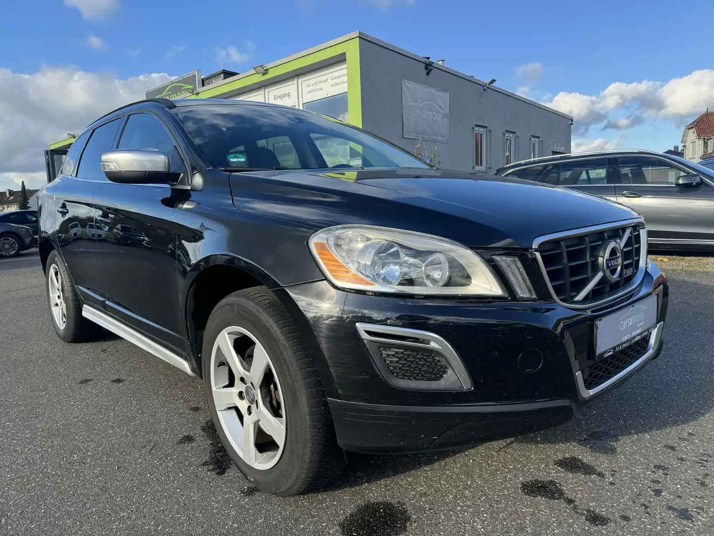 Volvo XC60 R-Design Drive 1 Hand - Panorama Schwarz - 1
