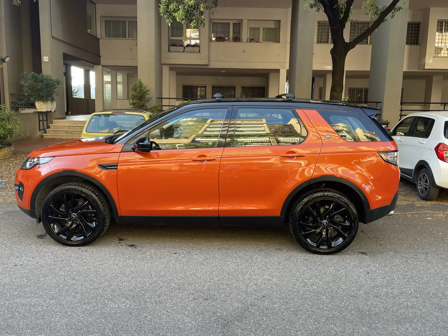 Land Rover Discovery Sport Discovery Sport 2.0 si4 HSE Luxury awd 241cv GPL Arancione - 1