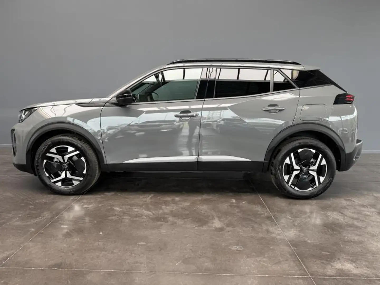 Peugeot 2008 Allure 1.2 PureTech EAT8 Grijs - 2