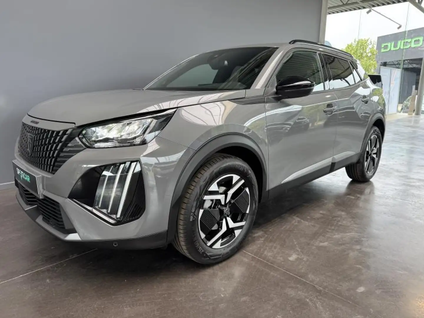 Peugeot 2008 Allure 1.2 PureTech EAT8 Grijs - 1