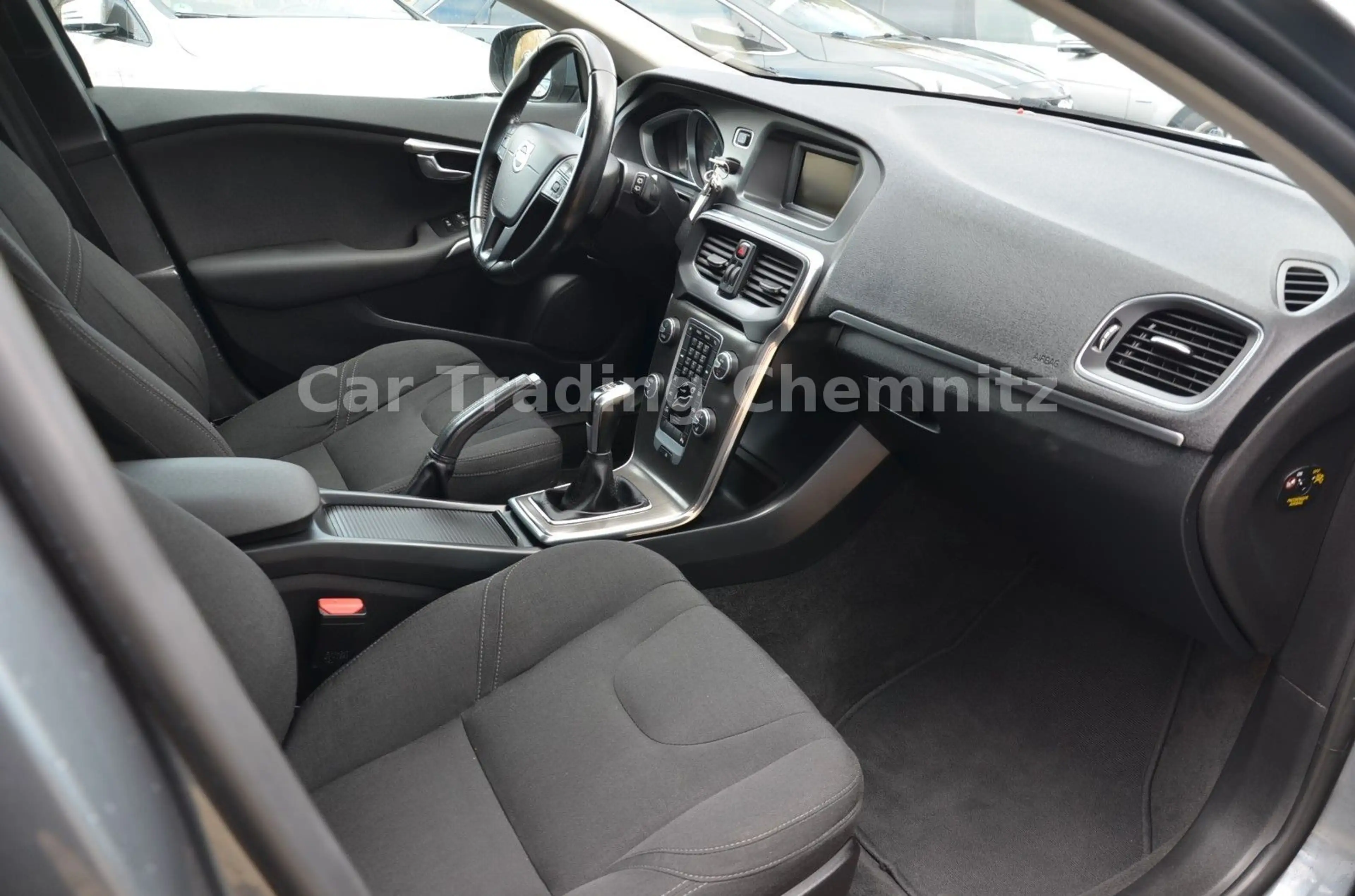 Volvo V40 1.6 Bi-Xenon Klimaautomatik Sitzheizung — photo 12