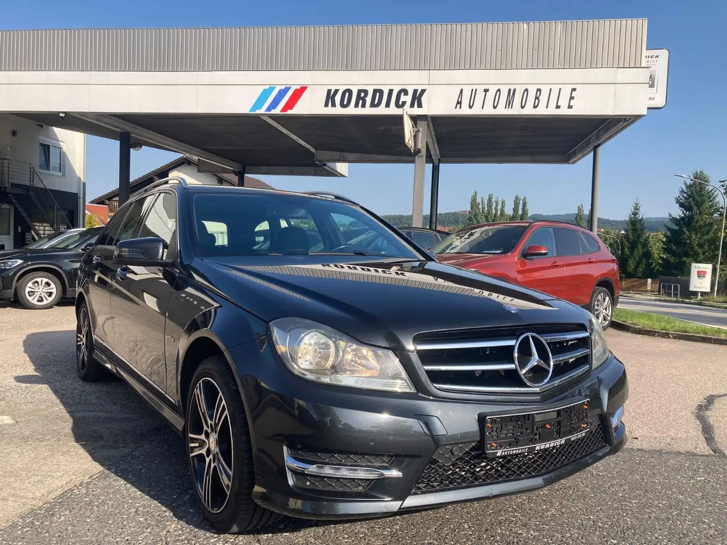 Mercedes-Benz C 180 CGI T-Modell "AVANTGARDE EDITION C" (S204) Černá - 1