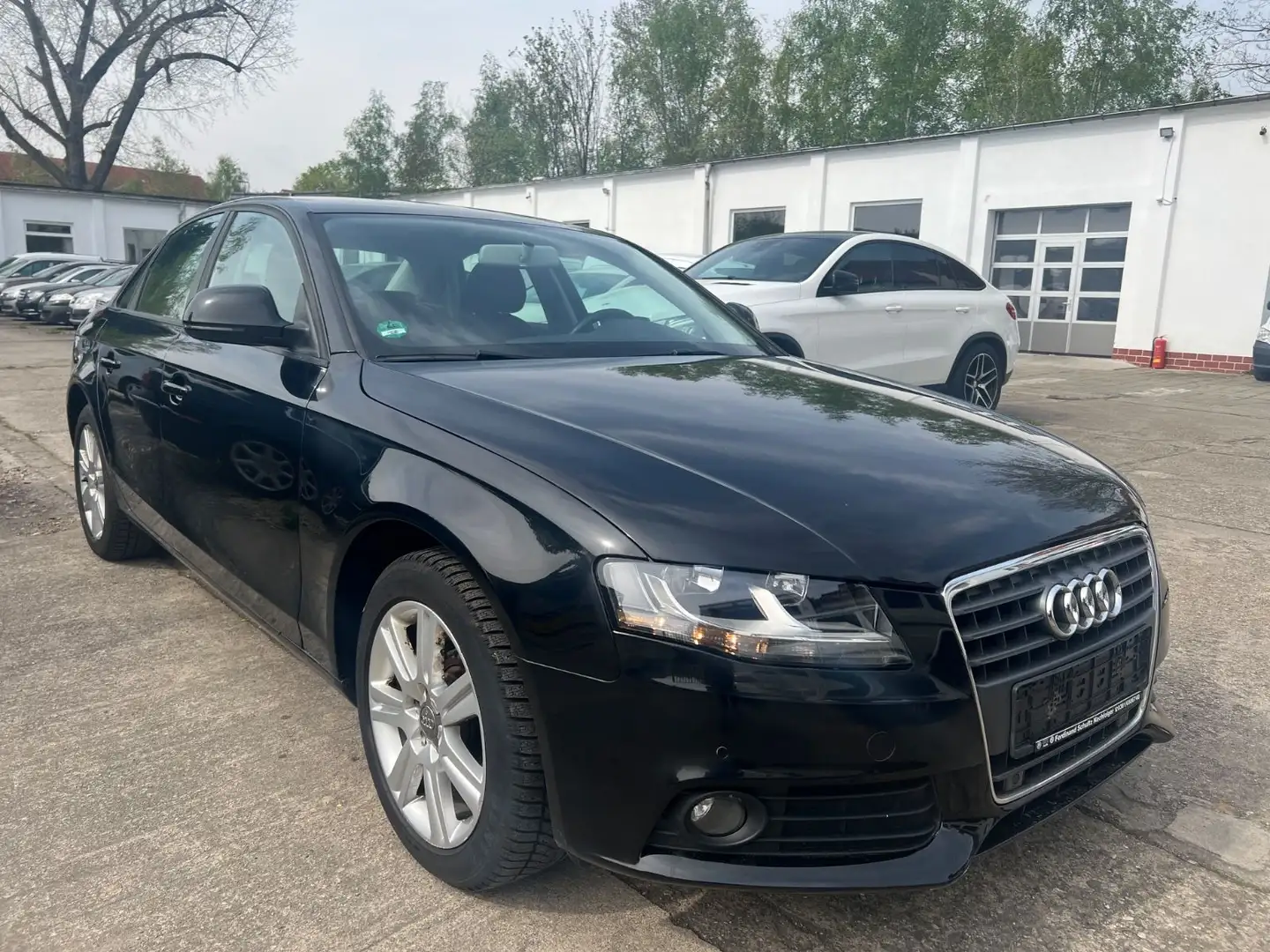 Audi A4 2.7 TDI, Automatik, aus 1. HAND Schwarz - 1