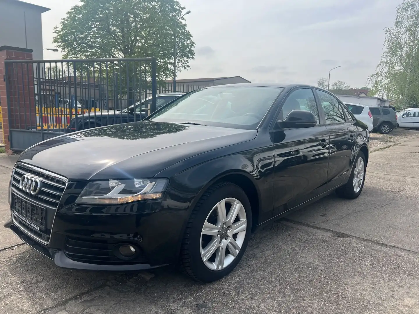 Audi A4 2.7 TDI, Automatik, aus 1. HAND Schwarz - 2