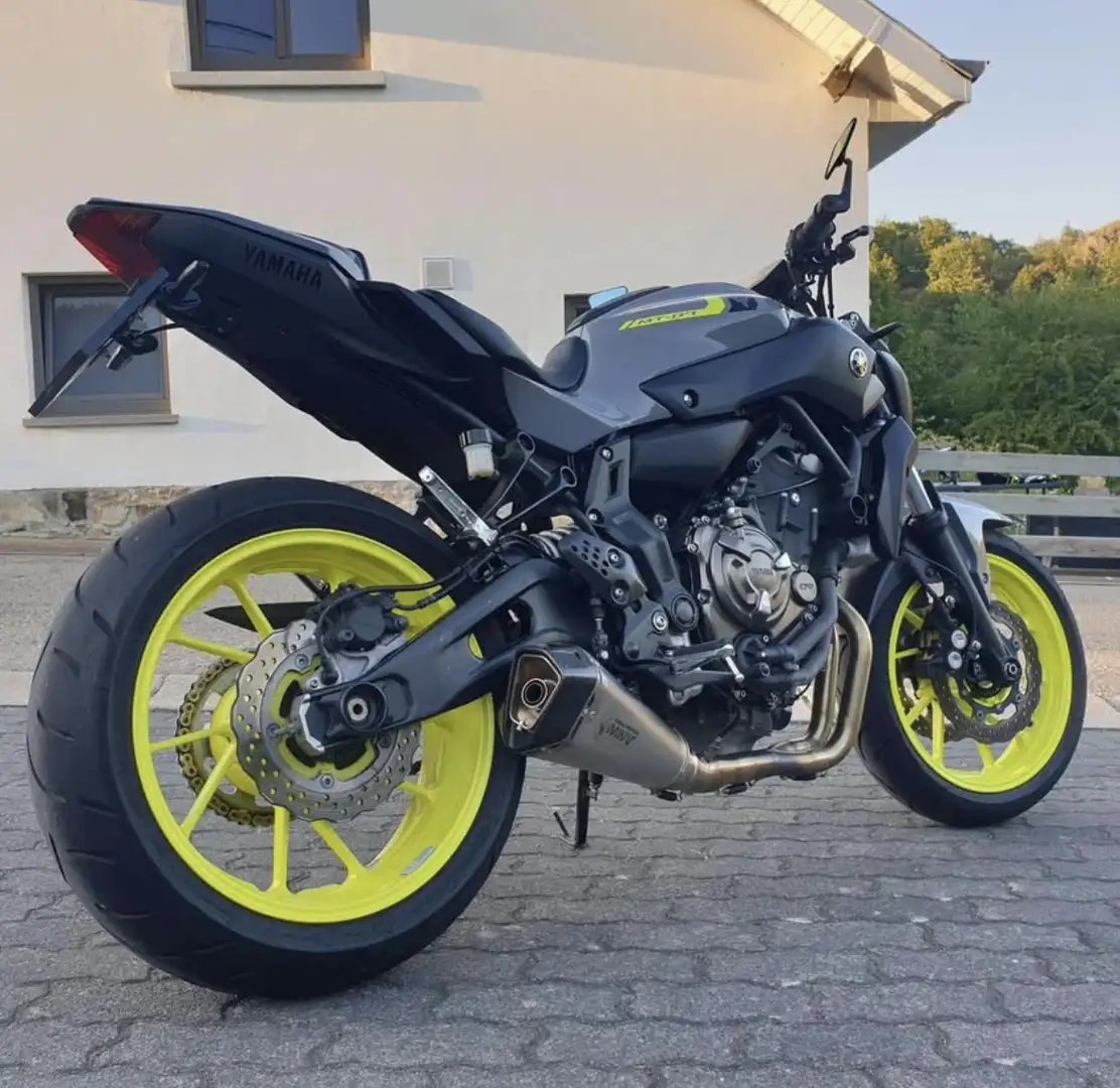 Yamaha MT-07 - 2