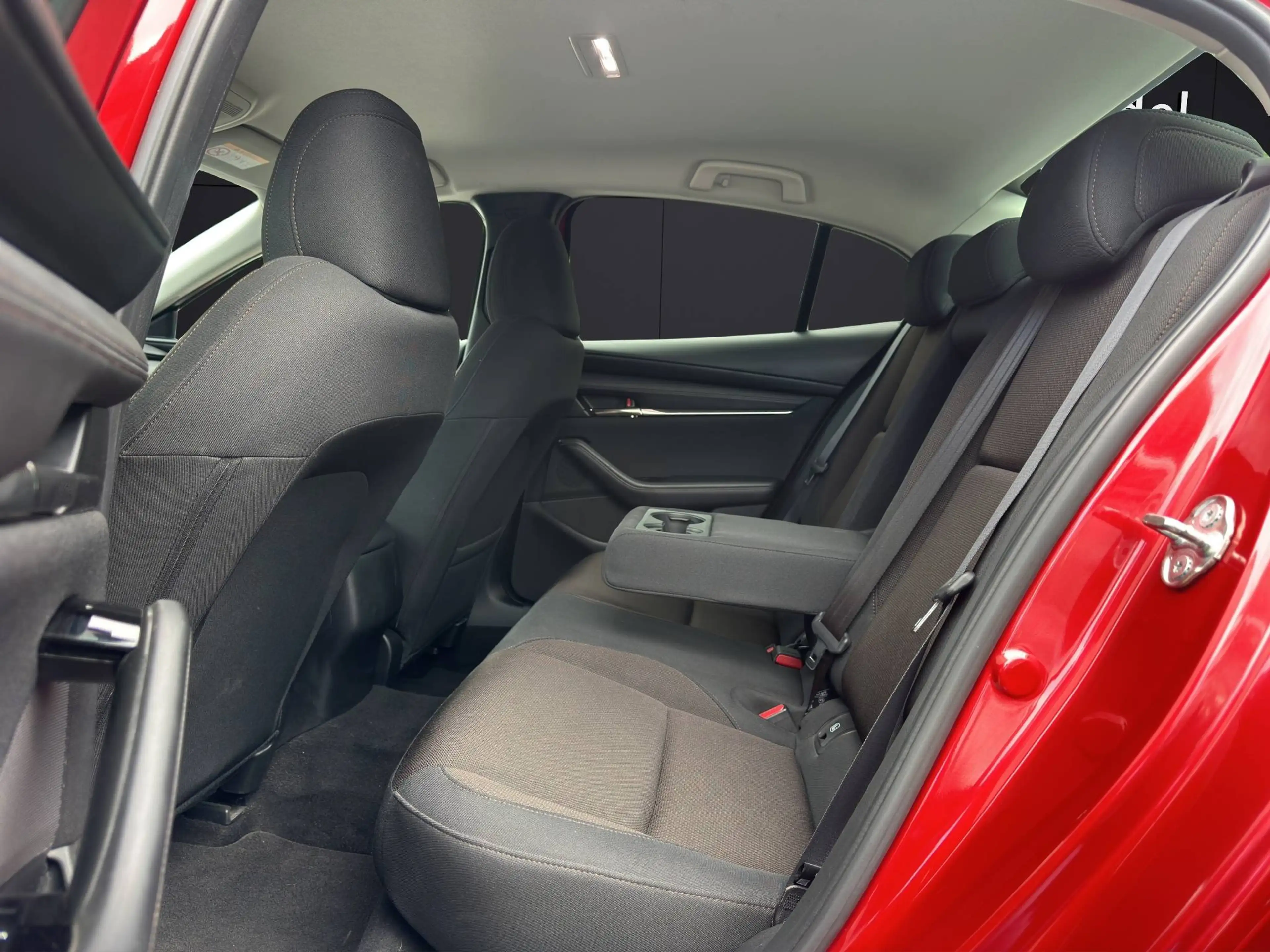Mazda 3 4-trg. Selection BOSE KMRA NAVI LED — photo 11