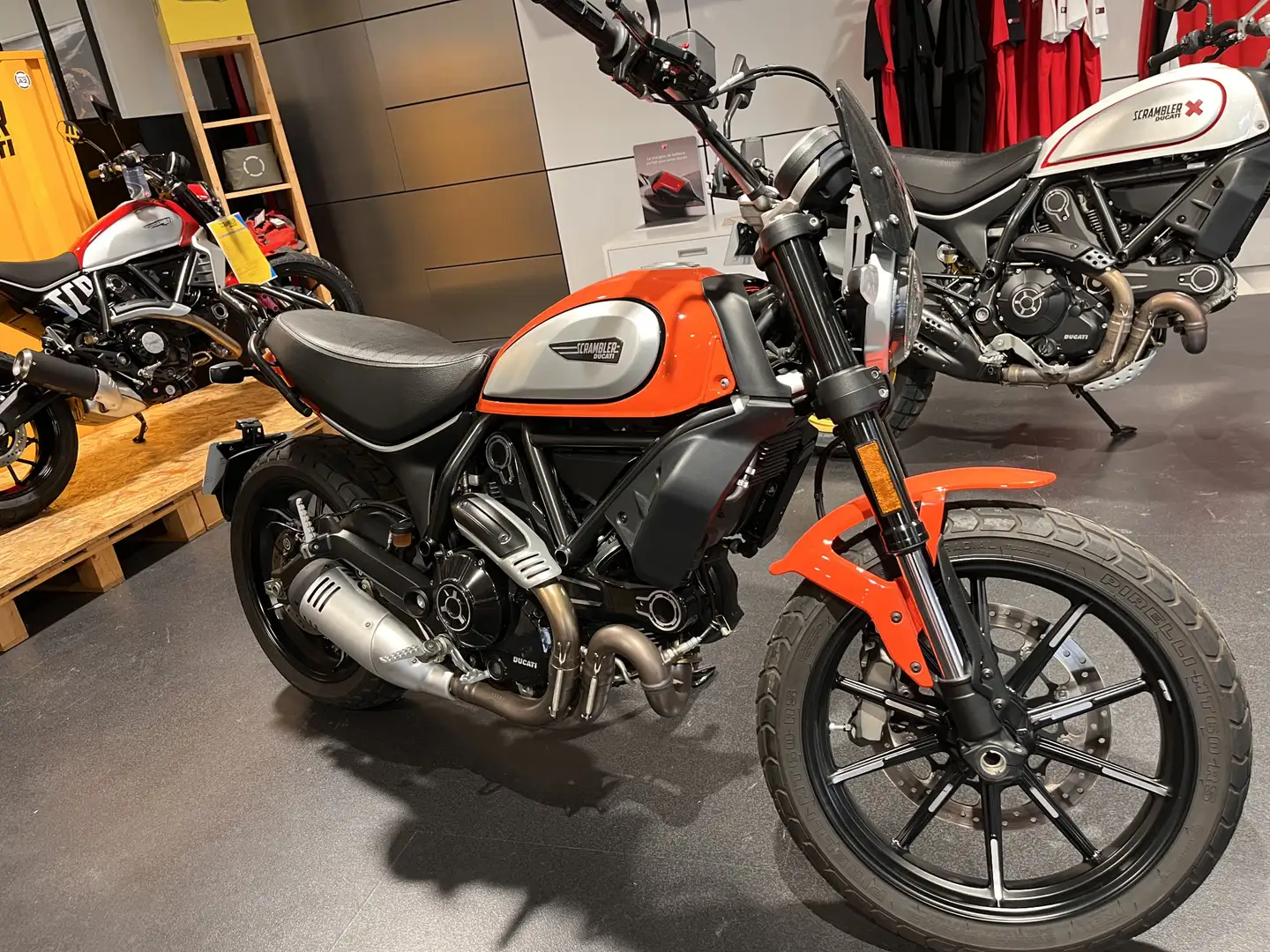 Ducati Scrambler Portocaliu - 1