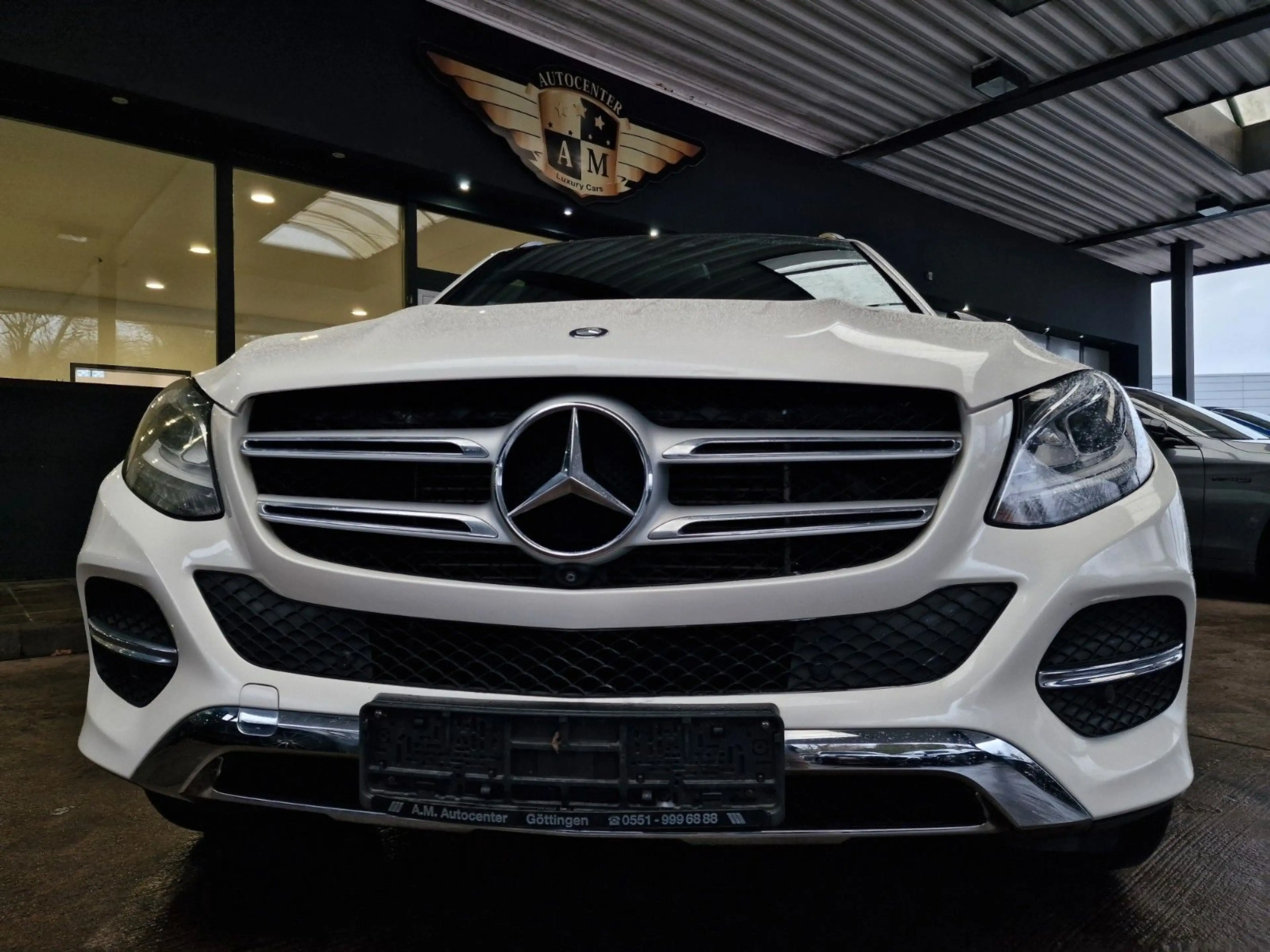 Mercedes-Benz GLE 350 d 4Matic Panorama/LEDER/AHK/Designo/20" — photo 6