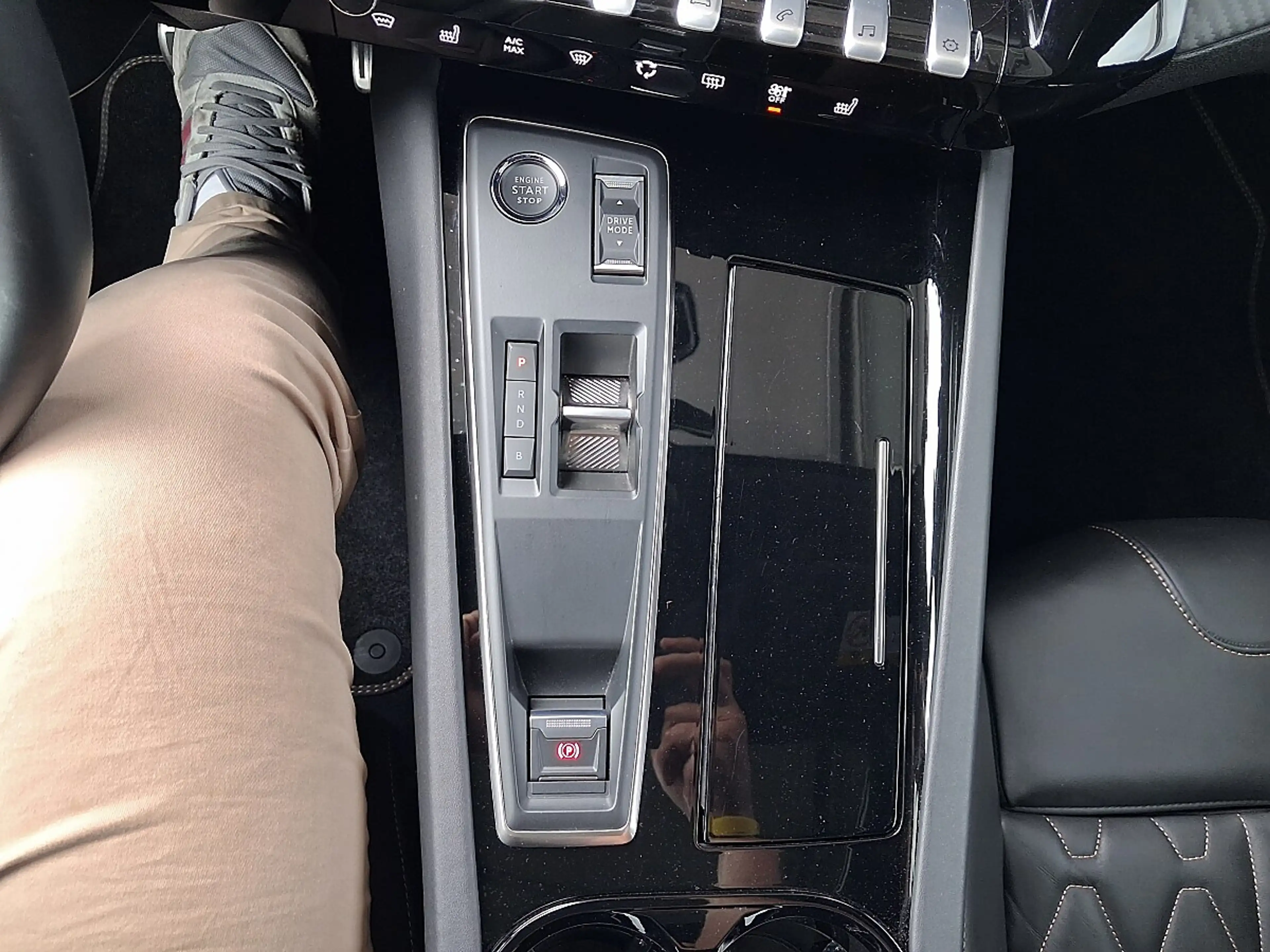 Peugeot 508 SW Hybrid 225 PHEV e-EAT8 Allure Aut. — photo 20